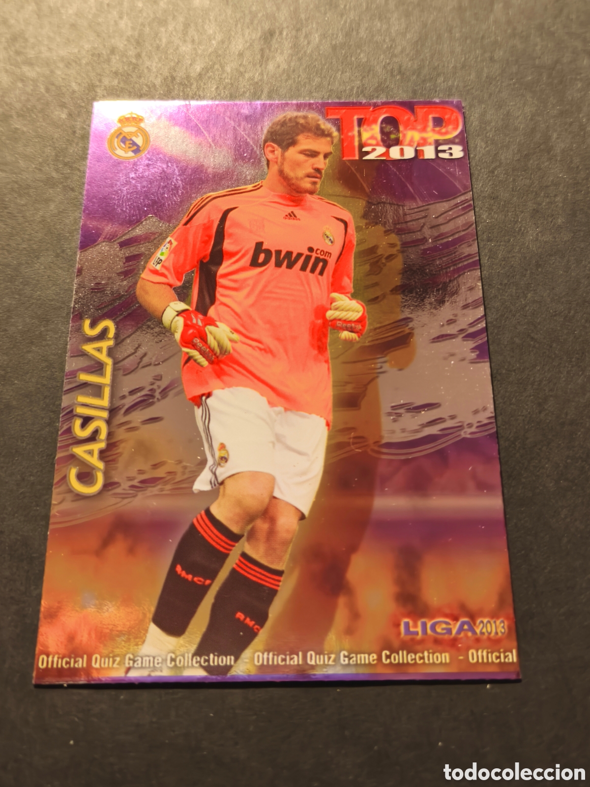 Cartes &agrave; collectionner de Football: 541 IKER CASILLAS REAL MADRID MUNDICROMO LAS FICHAS DE LA LIGA 2013 Versi&oacute;n Fondo Morado