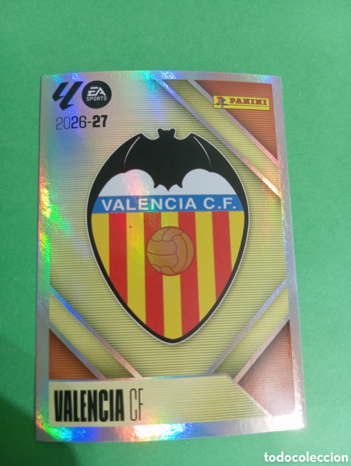 Cromos de Futebol: Escudo del Valencia n&deg;1 / PANINI LIGA ESTE 2026/2027