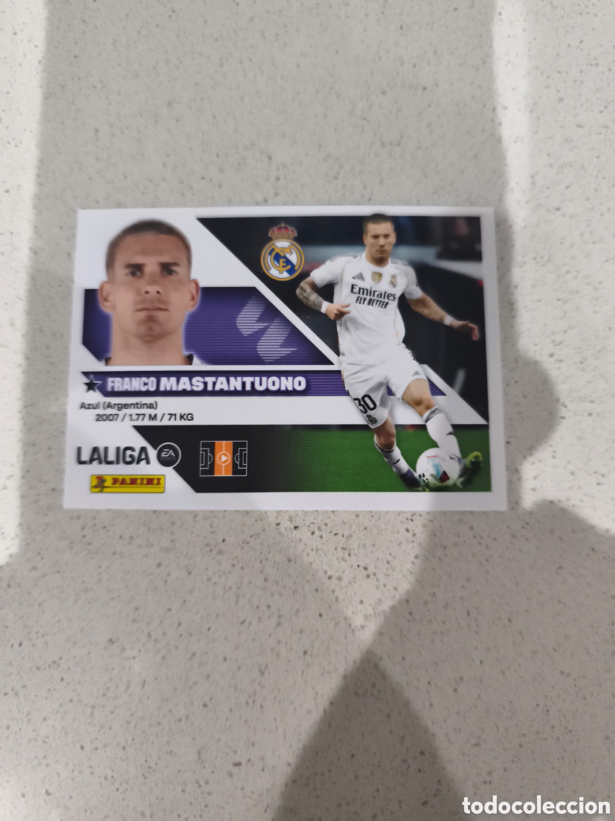 Football Stickers: CROMO N&Uacute;MERO 16A MASTANTUONO REAL MADRID. LIGA ESTE 26/27. PANINI.