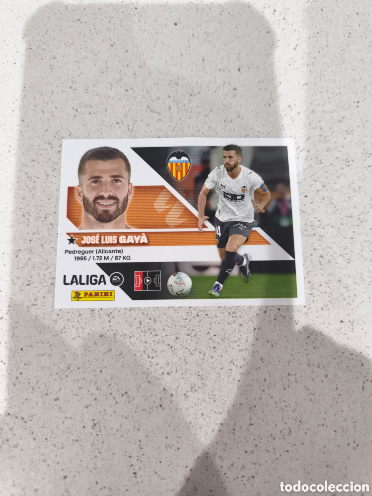 Figurine di Calcio: CROMO N&Uacute;MERO 9 GAY&Aacute; VALENCIA. LIGA ESTE 26/27. PANINI.
