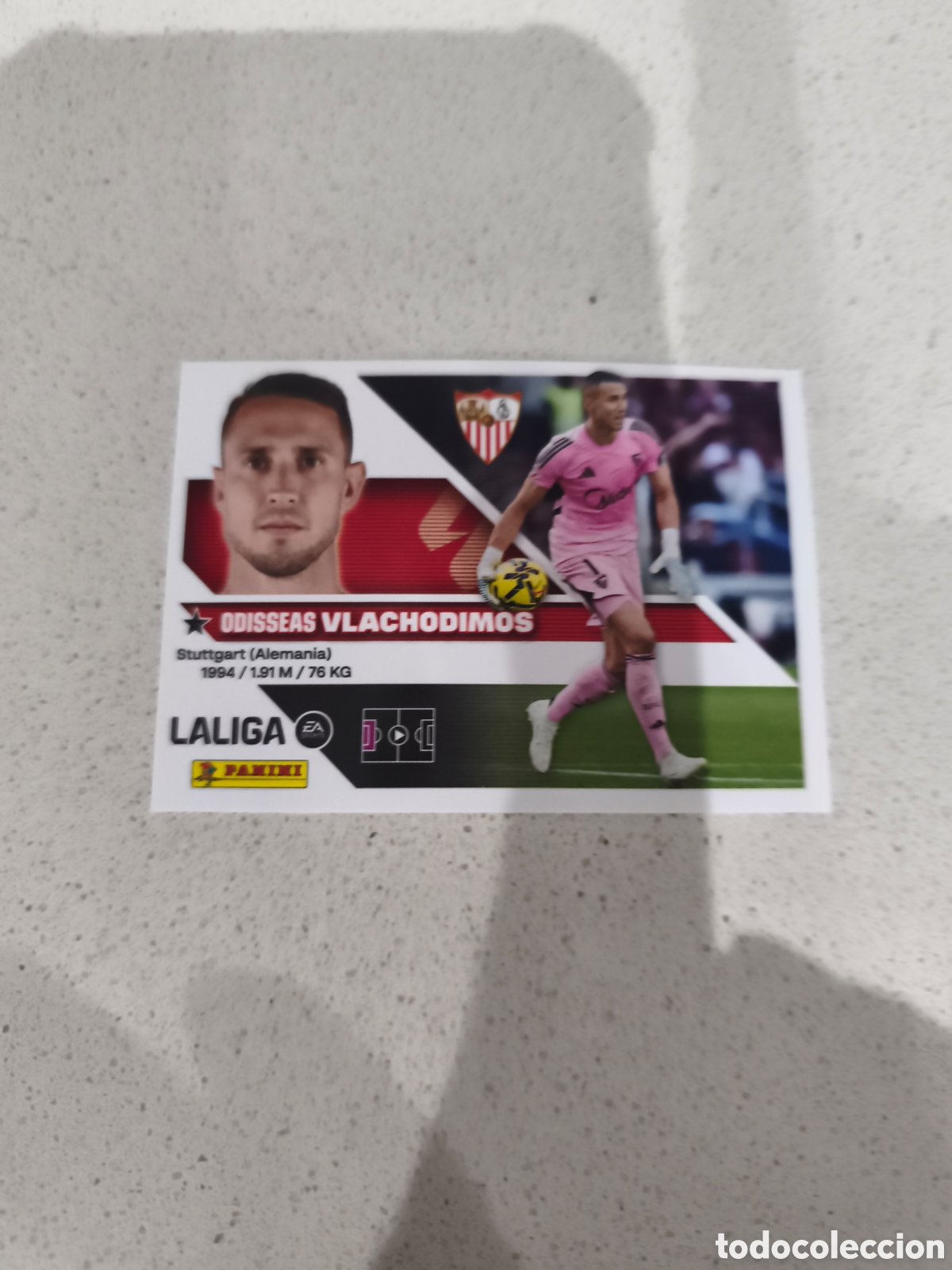 Figurine di Calcio: CROMO N&Uacute;MERO 3 VLACHODIMOS SEVILLA. LIGA ESTE 26/27. PANINI.