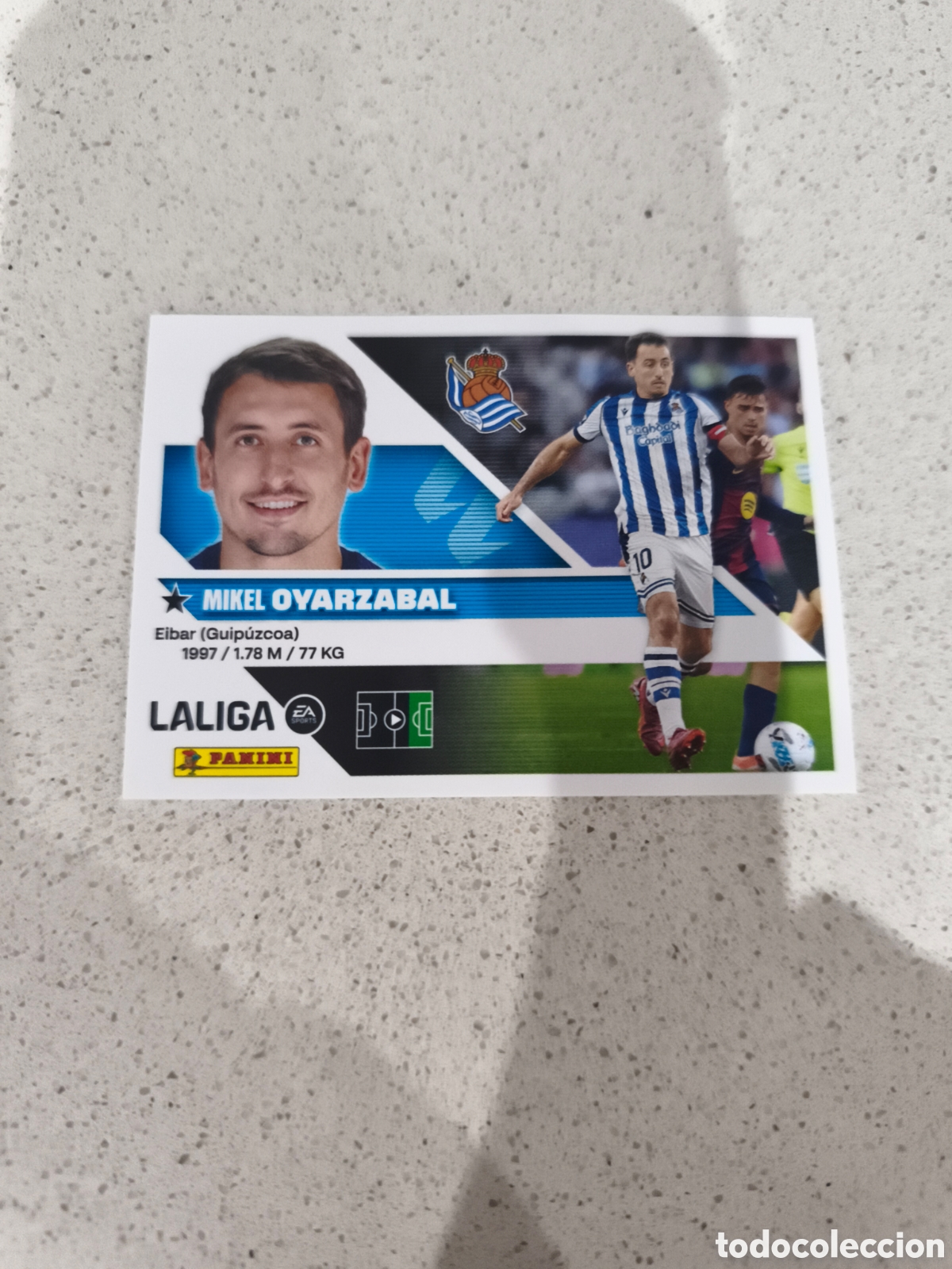 Cromos de f&uacute;tbol: CROMO N&Uacute;MERO 20 OYARZABAL REAL SOCIEDAD. LIGA ESTE 26/27. PANINI.