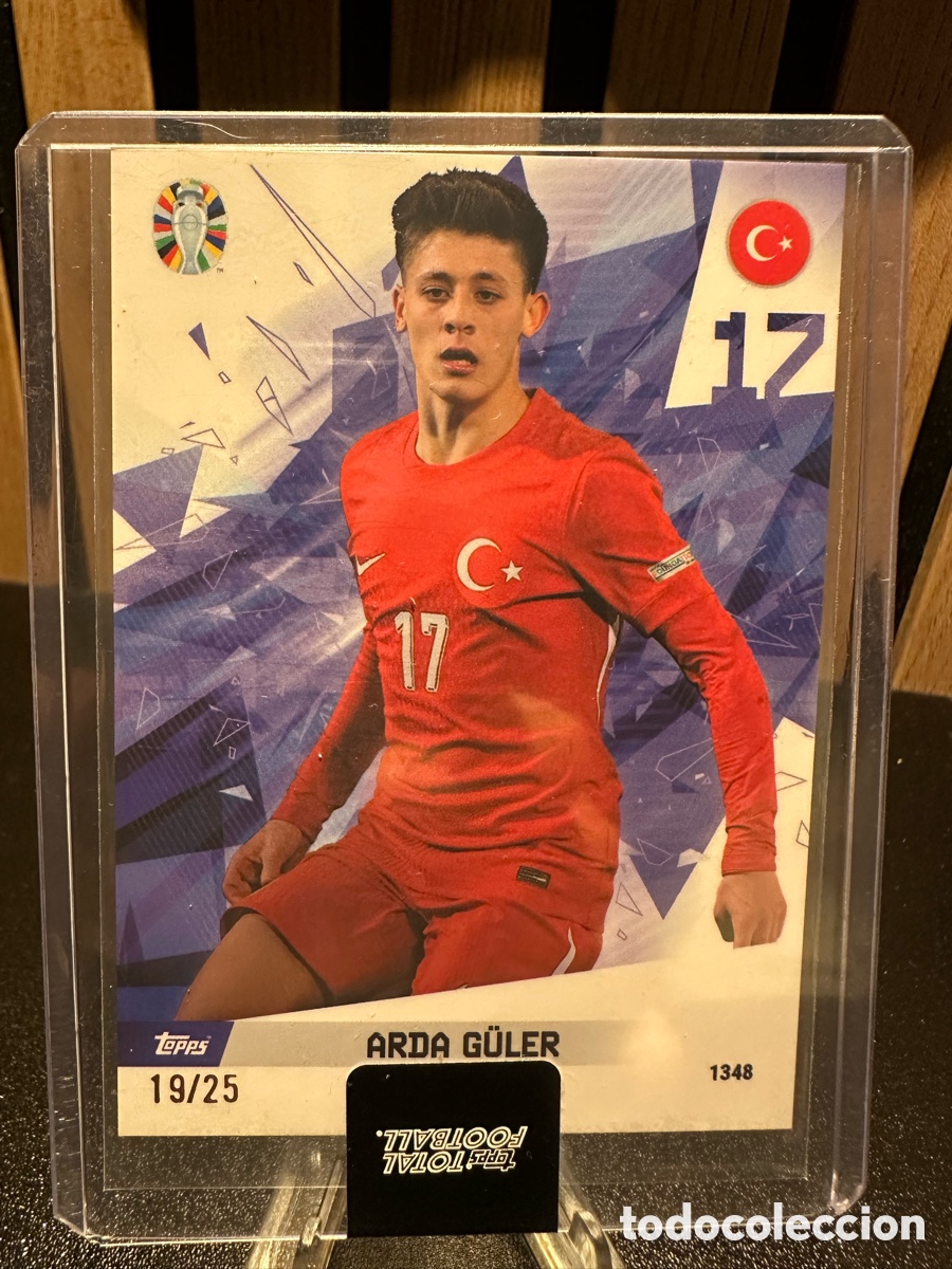 Cartes &agrave; collectionner de Football: Arda G&uuml;ler Topps Total Football /25 19/25 Turqu&iacute;a