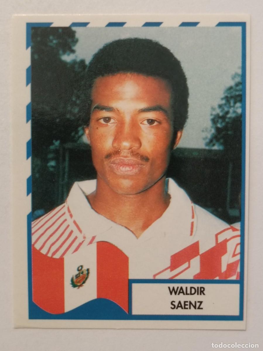 Football Stickers: #200 WALDIR SAENZ (PERU) COPA AMERICA 1995 URUGUAY MUNDICROMO
