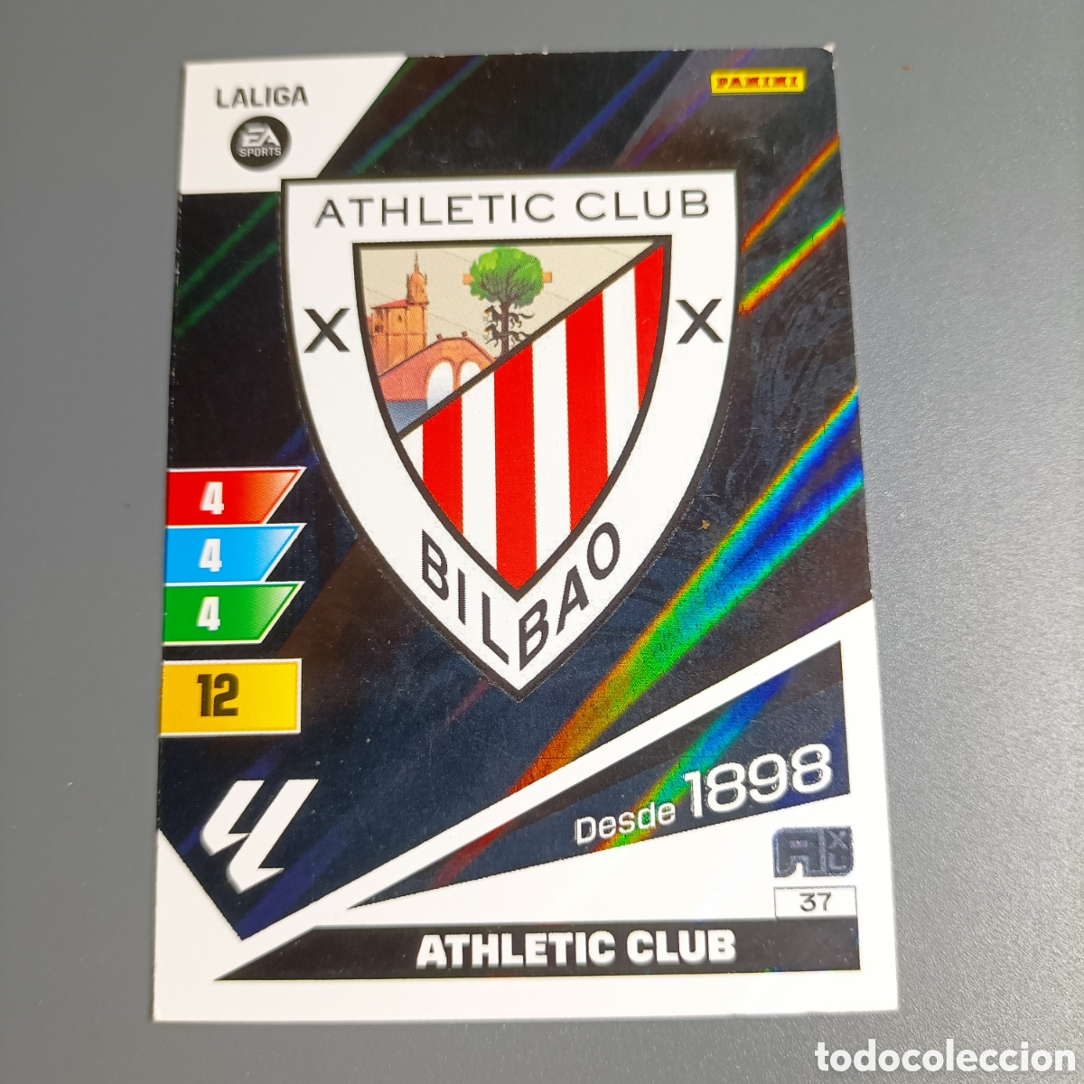 Cartes &agrave; collectionner de Football: ADRENALYN. LIGA 2023-2024 (ATHLETIC) №37 ESCUDO