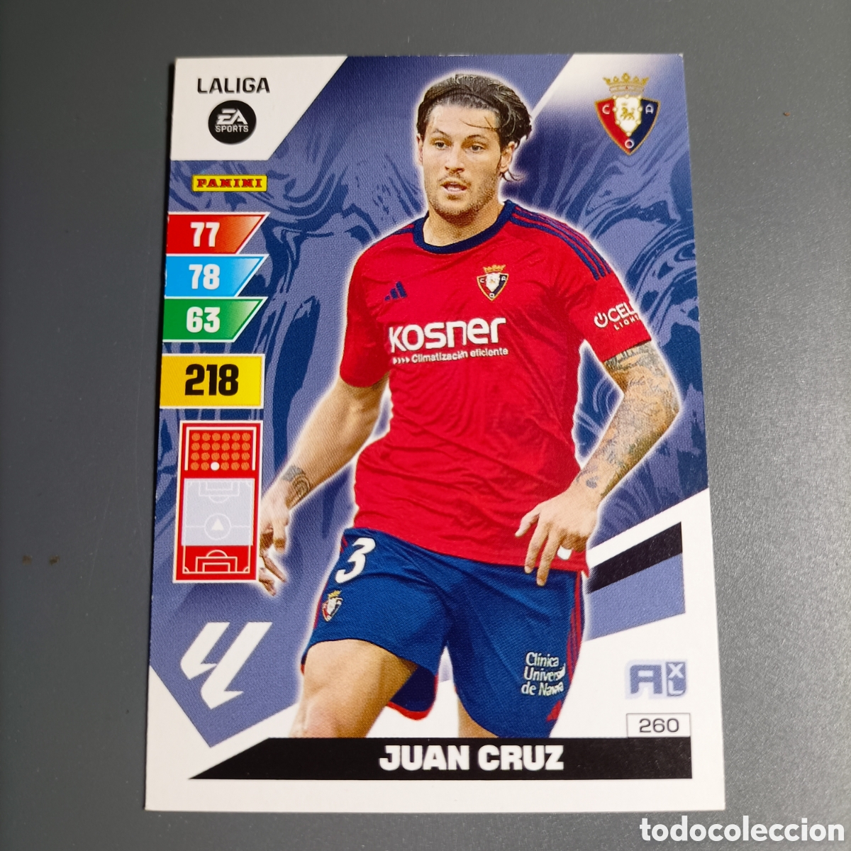 Cartes &agrave; collectionner de Football: ADRENALYN. LIGA 2023-2024 (OSASUNA) №260 JUAN CRUZ