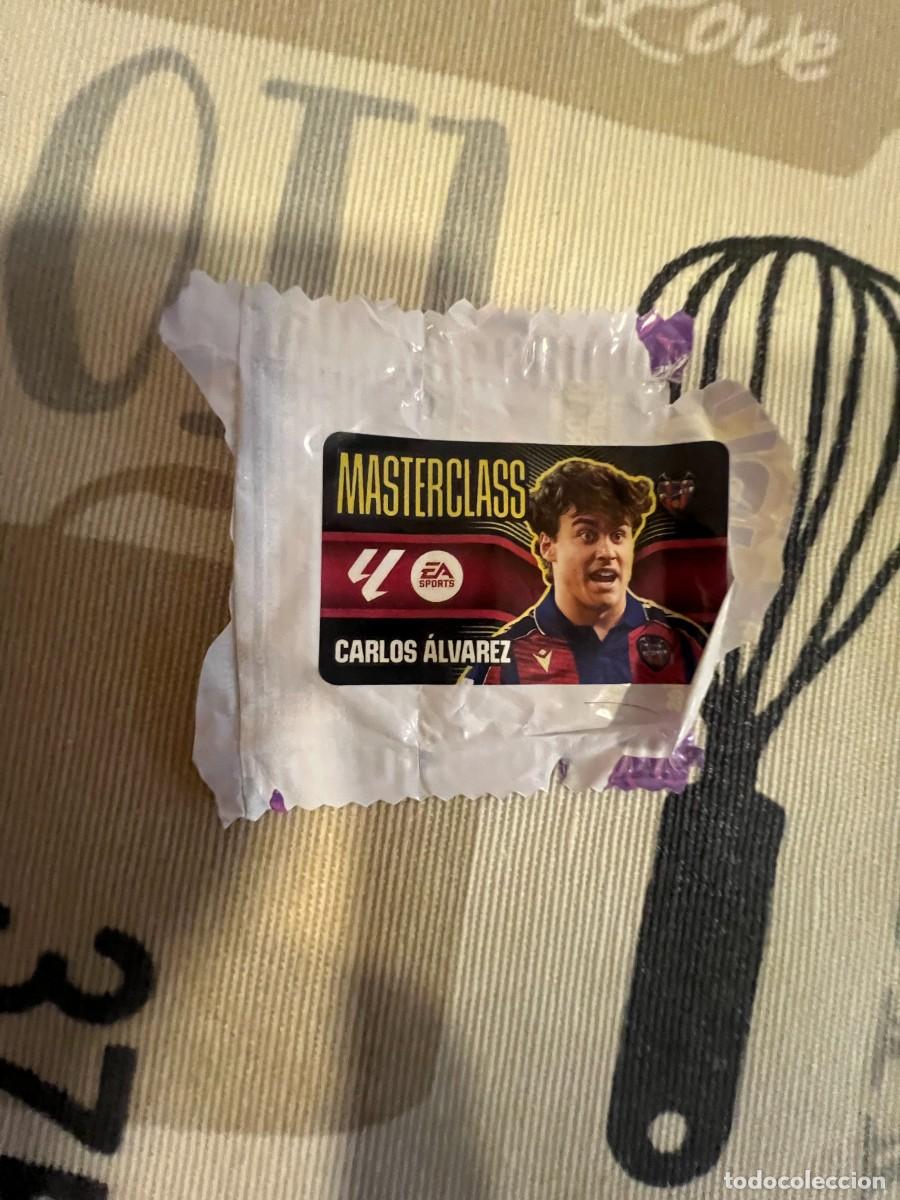 Cromos de f&uacute;tbol: CARLOS &Aacute;LVAREZ LEVANTE CHICLE LIGA ESTE 2026-2027/26-27 PANINI