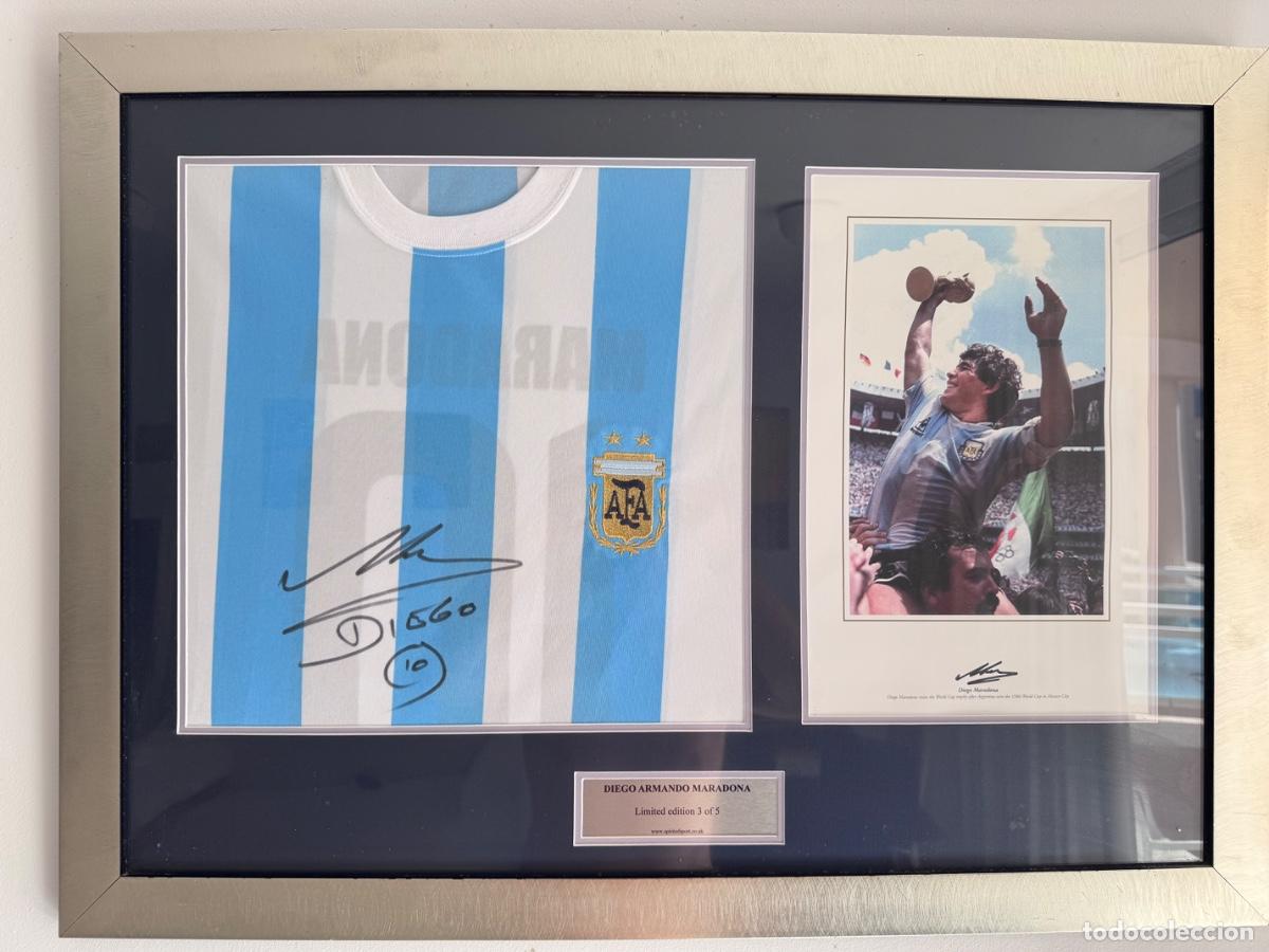 Cromos de Futebol: Cuadro de Maradona con firma autentificada