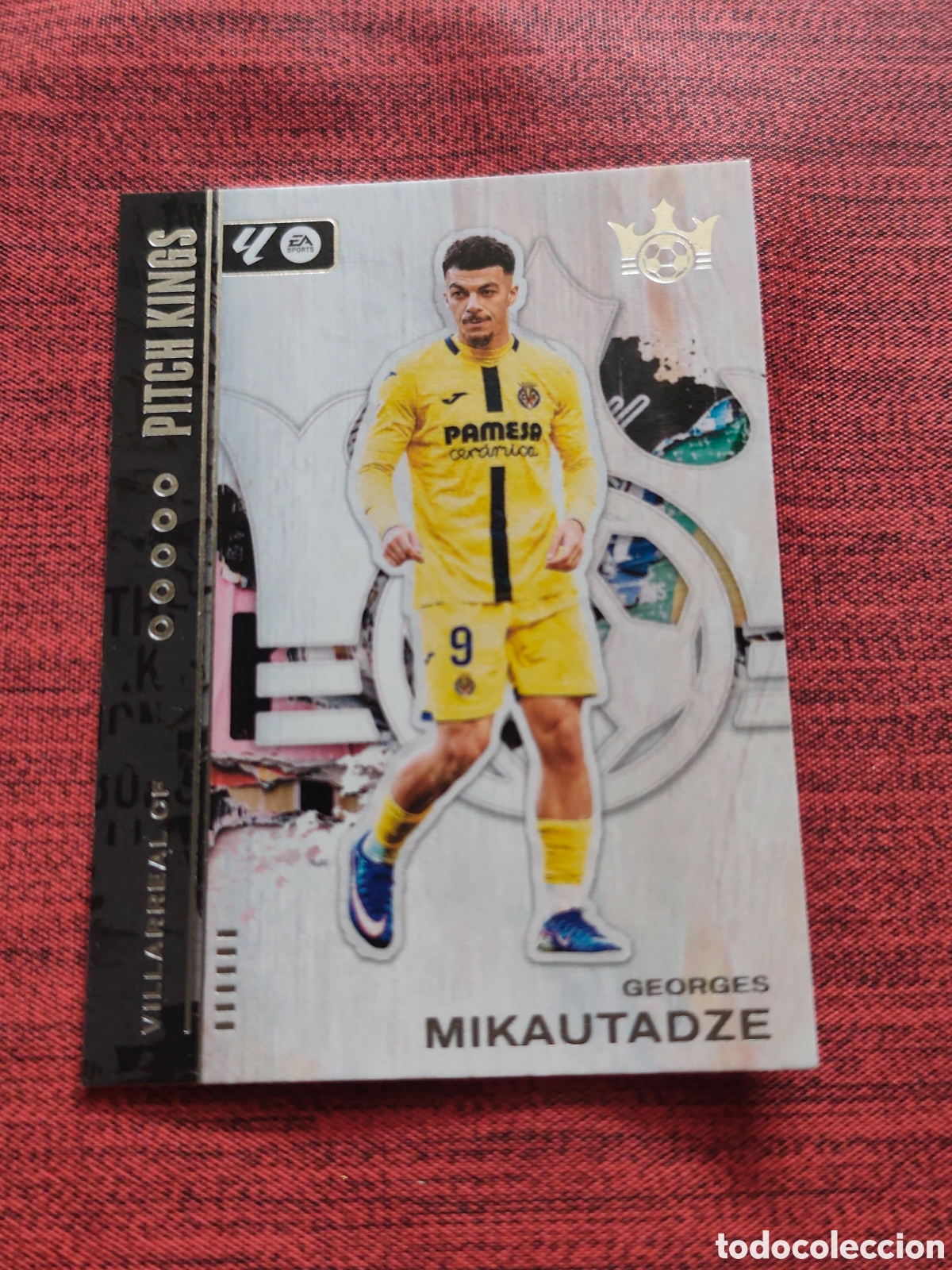 Cromos de f&uacute;tbol: 22 MIKAUTADZE VILLARREAL PITCH KINGS SOCCER PANINI 2025 2026