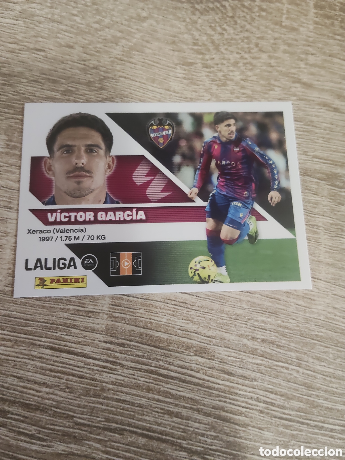 Cromos de f&uacute;tbol: V&iacute;ctor Garc&iacute;a Levante liga 2026 2027 26 27 ediciones este