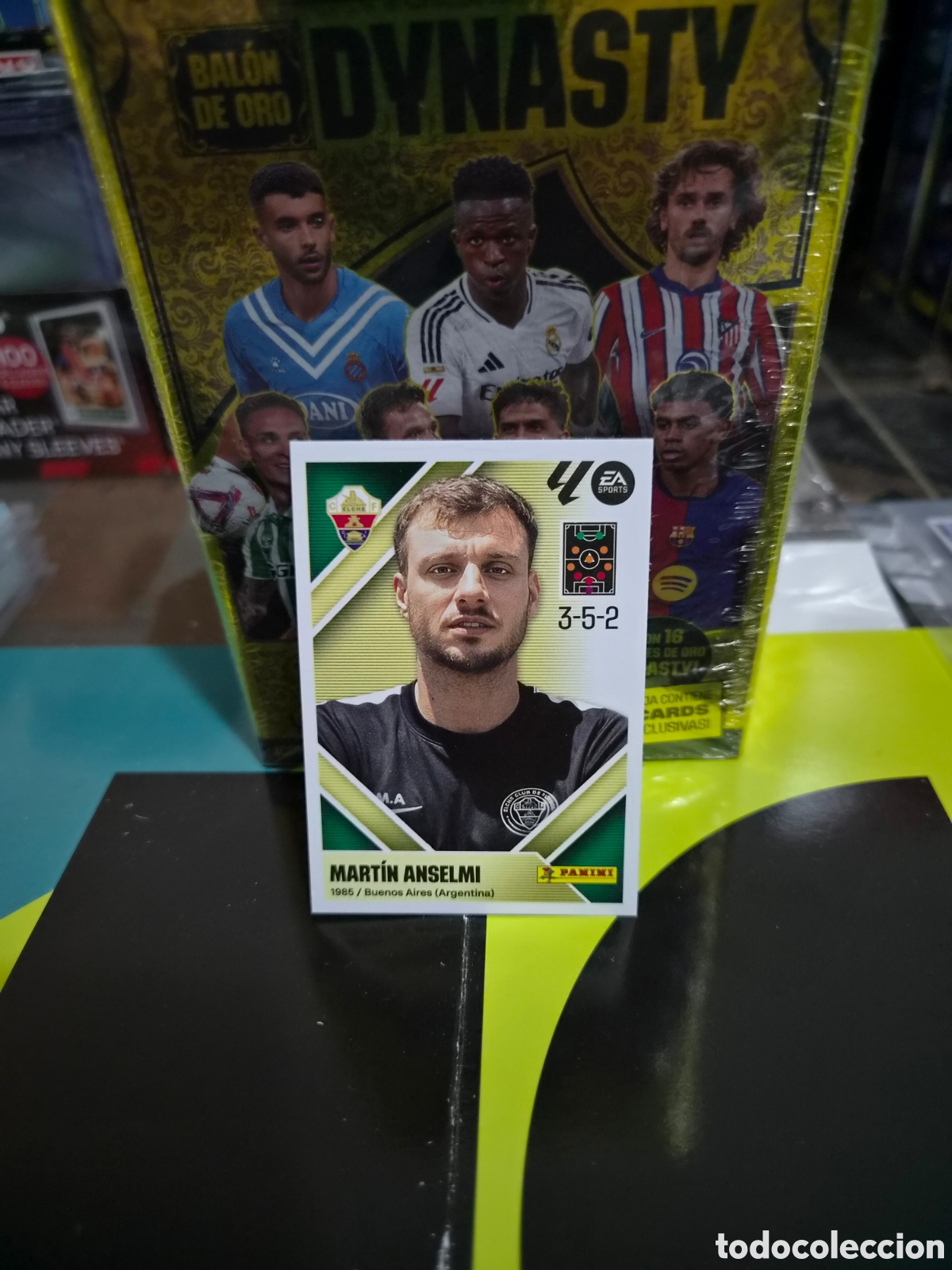 Cromos de f&uacute;tbol: N&deg;2 Elche Martin Anselmi Liga Este 26/27