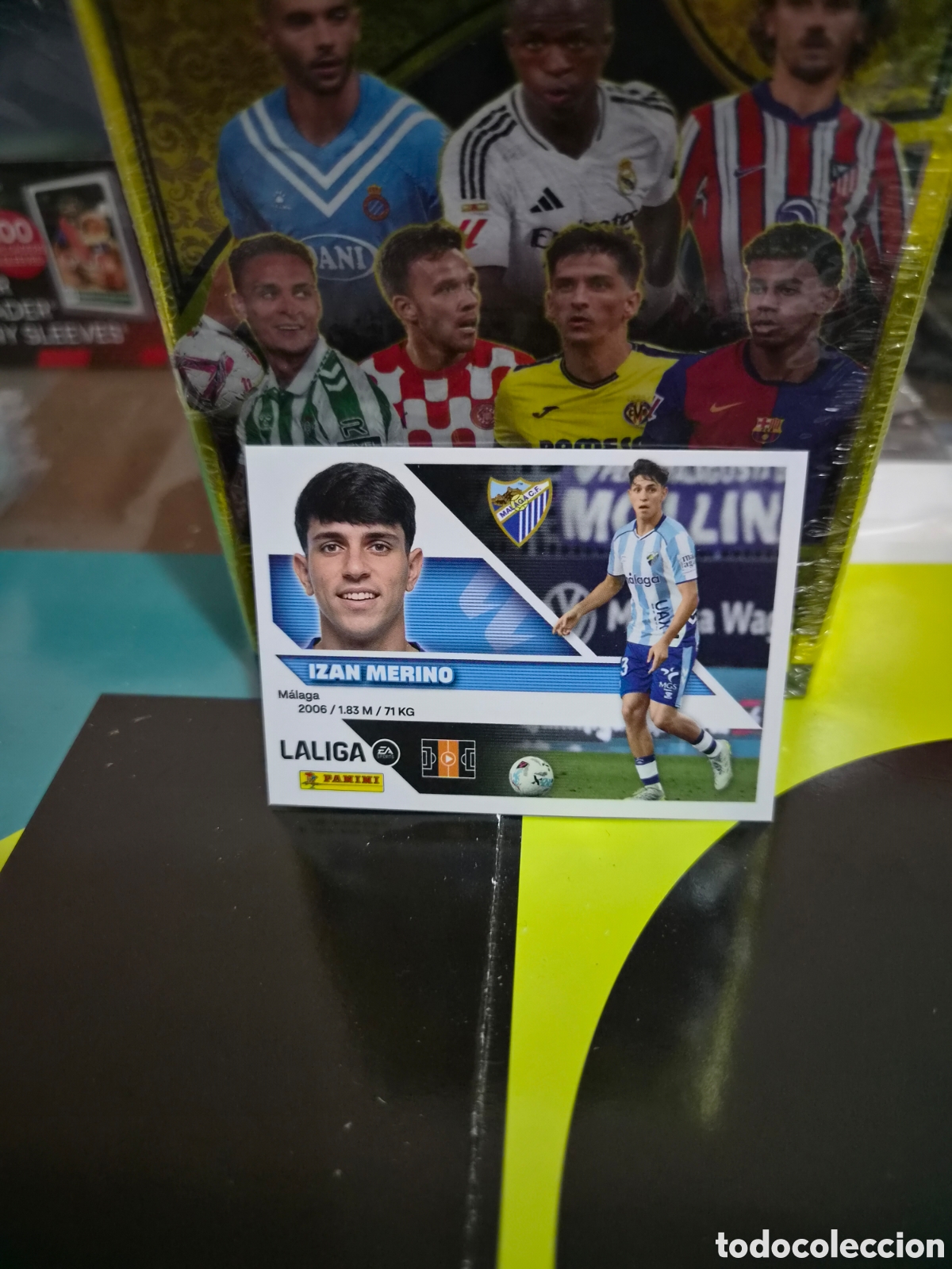 Fu&szlig;ball-Sticker: N&deg;11 Malaga Izan Merino Liga Este 26/27