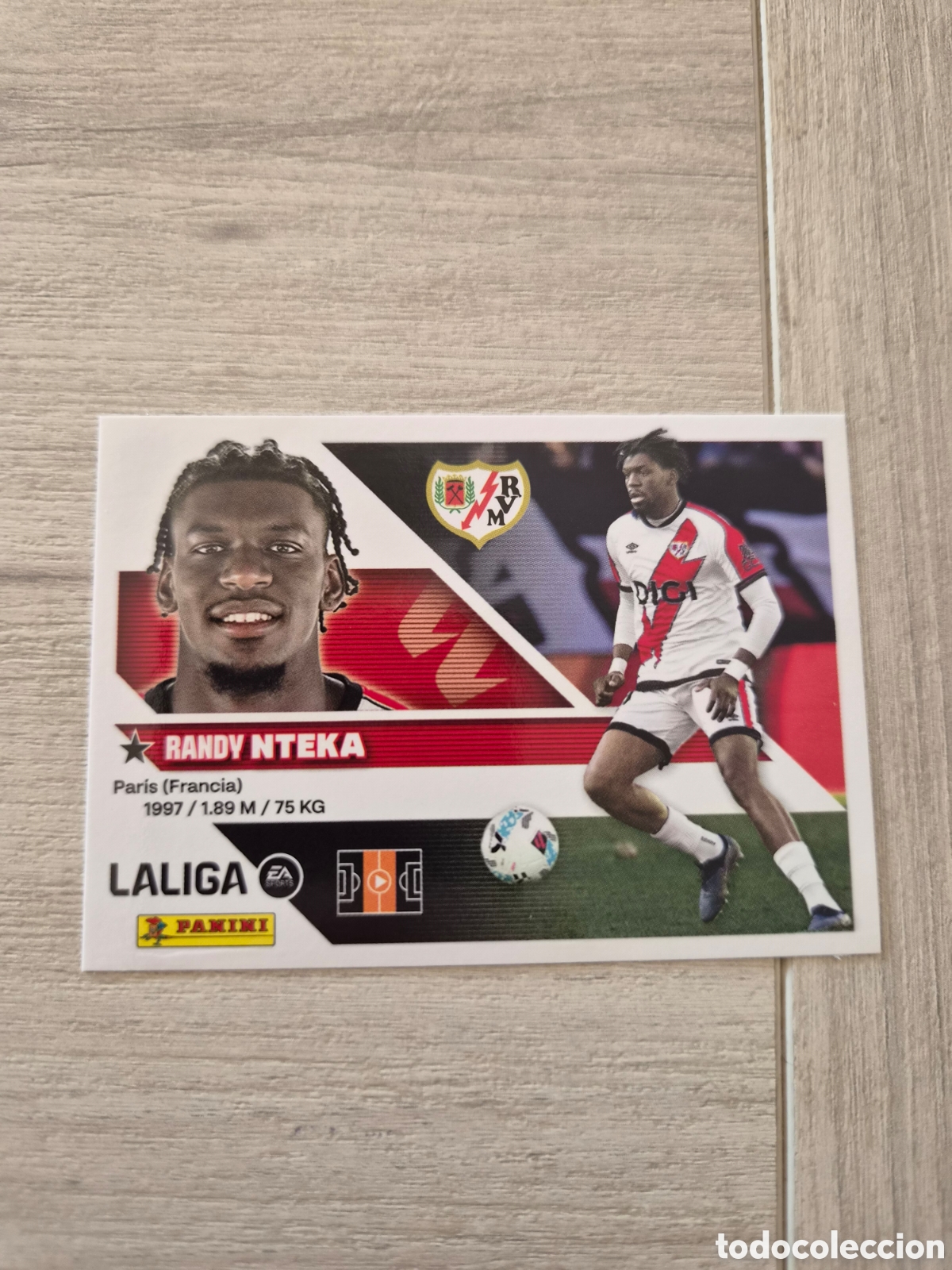Fu&szlig;ball-Sticker: N&deg;11B Rayo Vallecano Nteka Liga Este 26/27