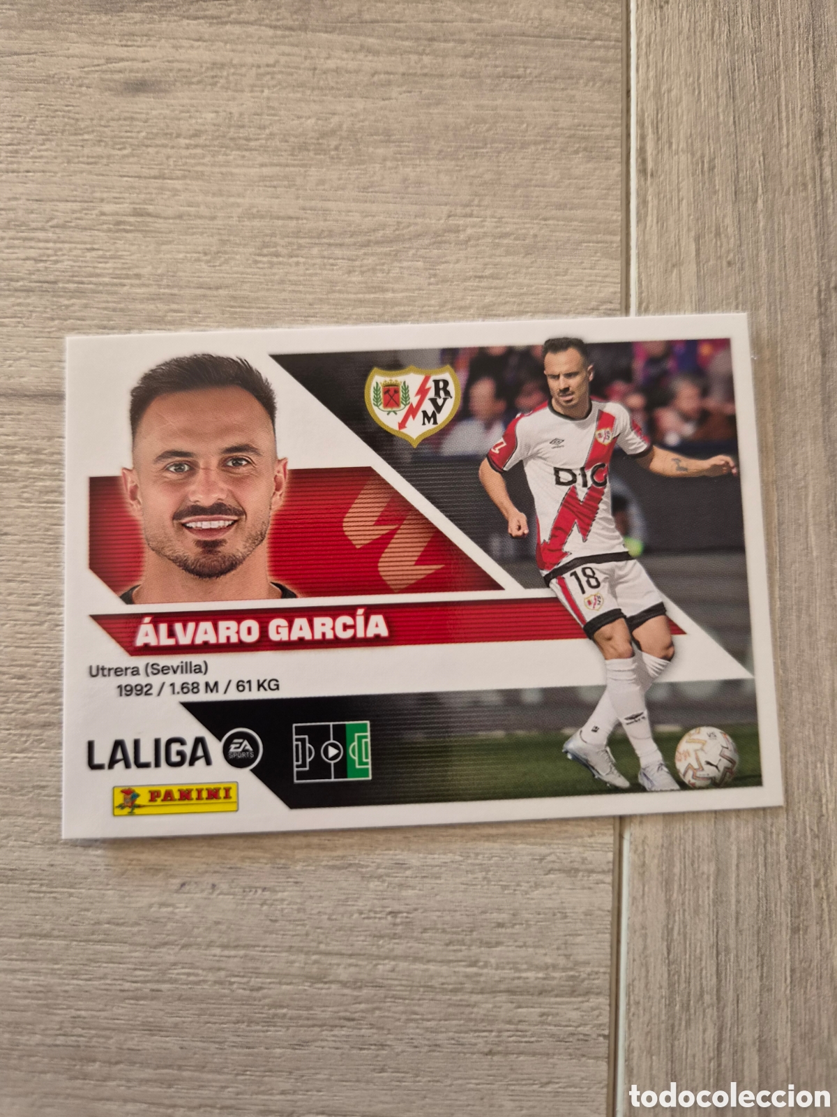 Fu&szlig;ball-Sticker: N&deg;18 Rayo Vallecano Alvaro Garc&iacute;a Liga Este 26/27