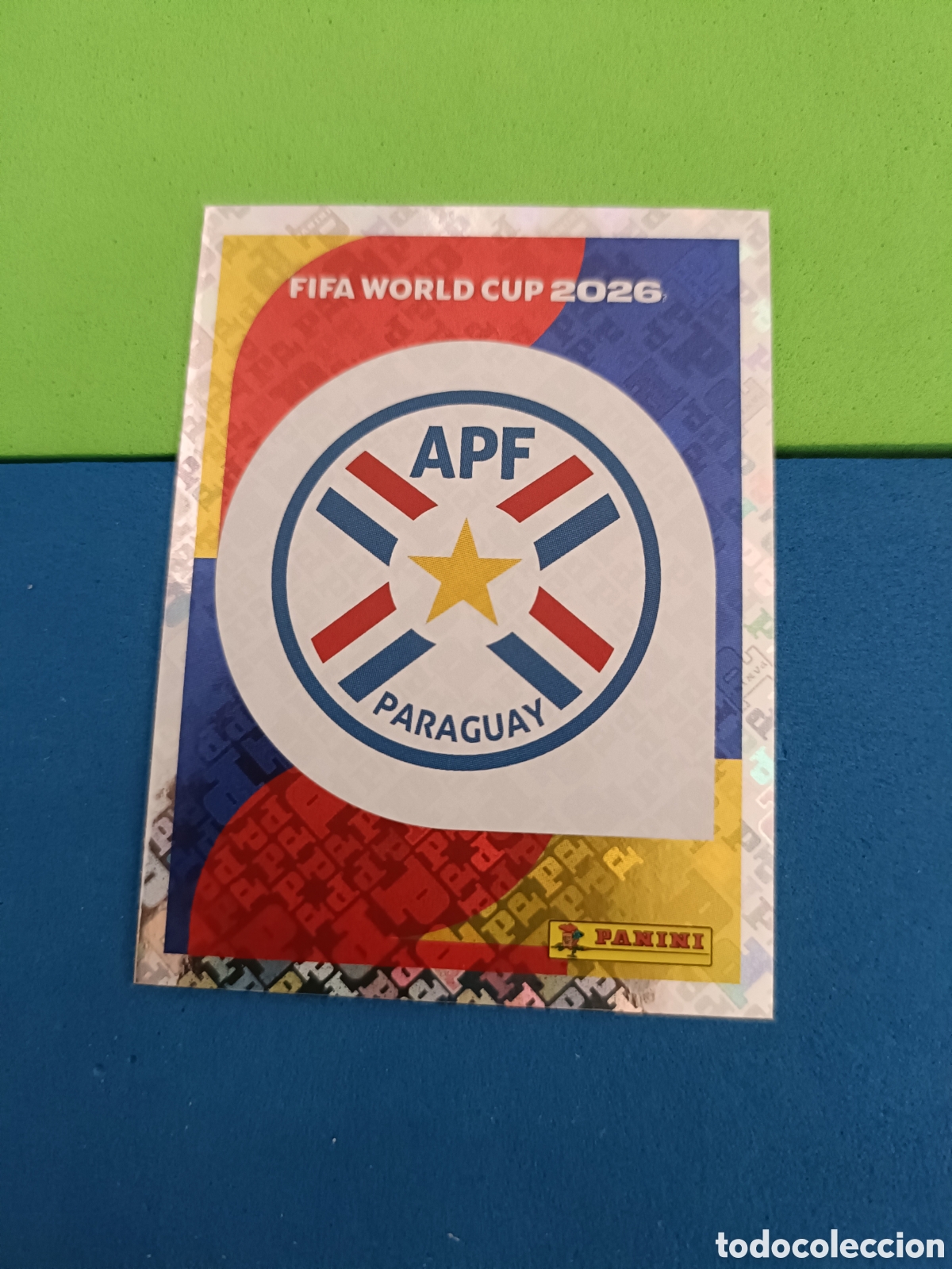 Cromos de f&uacute;tbol: Panini Mundial Fifa World cup 2026 26 sticker - PAR 1 Escudo Paraguay