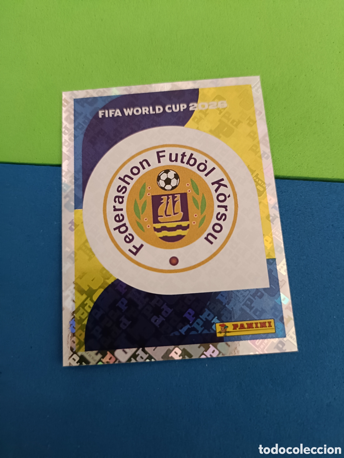 Cromos de Futebol: Panini Mundial Fifa World cup 2026 26 sticker - CUW 1 Escudo Cura&ccedil;ao Korsou