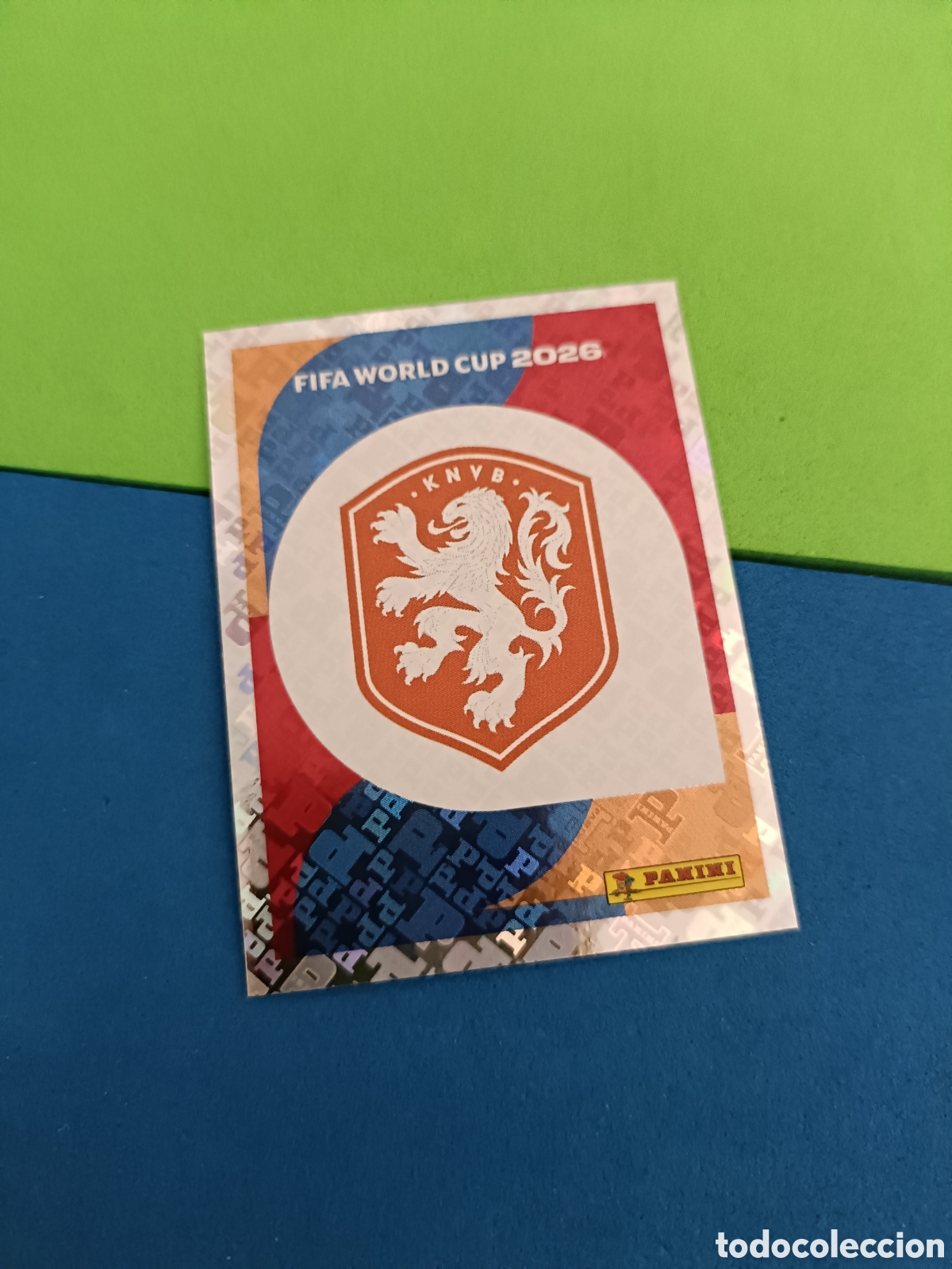 Cromos de f&uacute;tbol: Panini Mundial Fifa World cup 2026 26 sticker - NED 1 Escudo Holanda