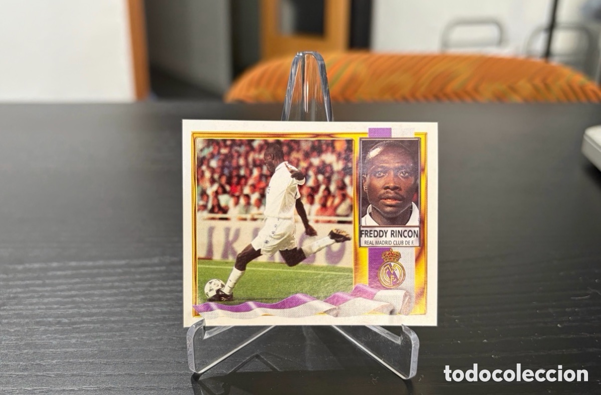 Cromos de Futebol: Cromo ediciones este temporada 95-96 Real Madrid CF Freddy Rinc&oacute;n coloca