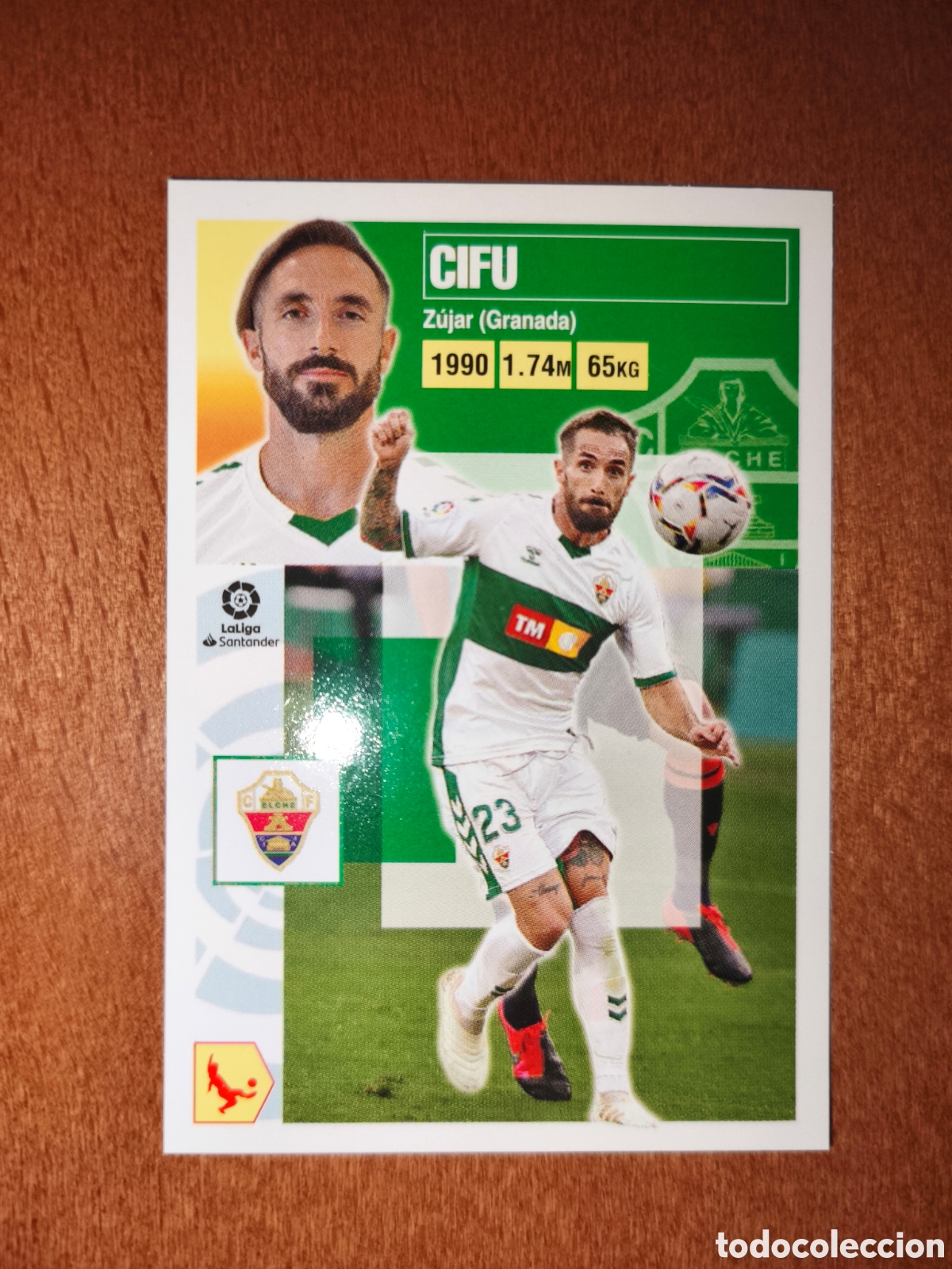 Fu&szlig;ball-Sticker: Cifu coloca n&deg;4 Bis liga este 20/21 Elche
