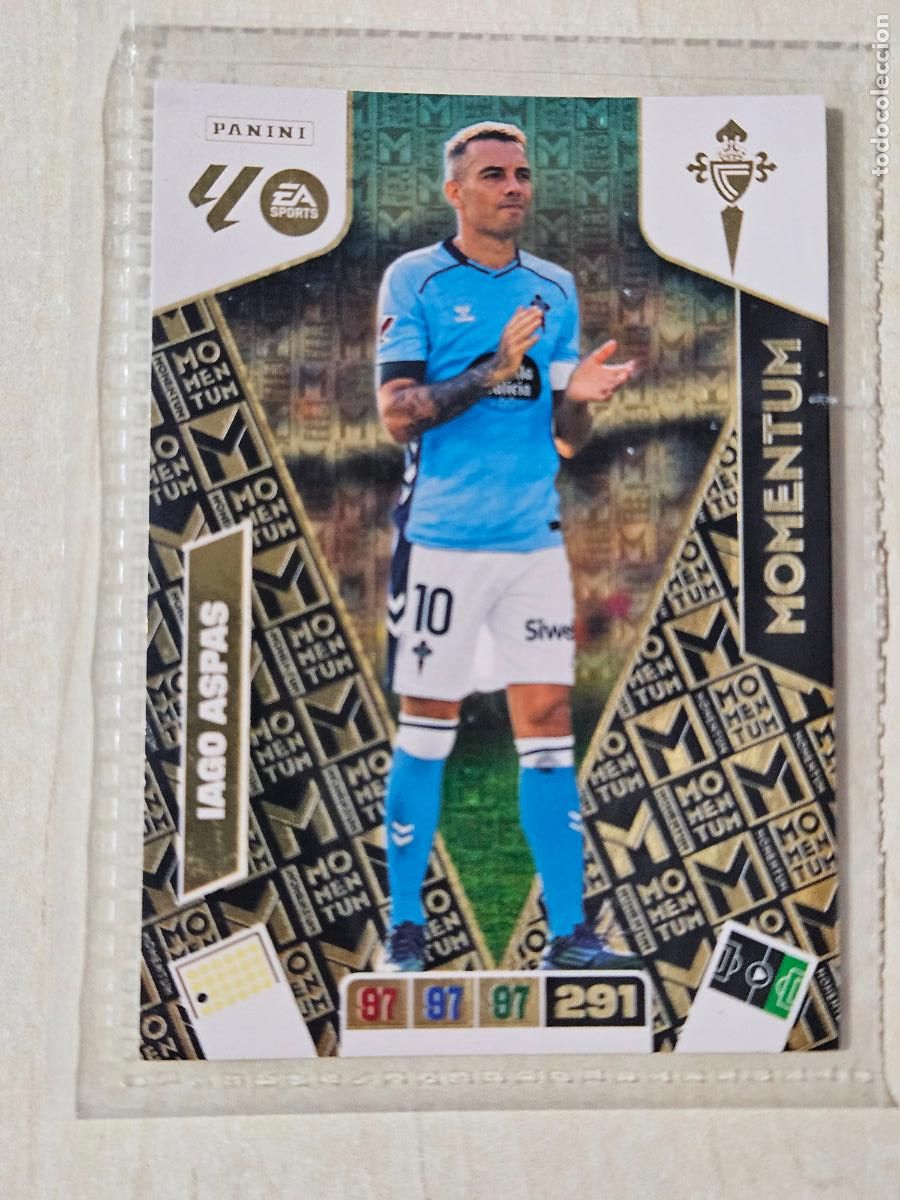 Cromos de f&uacute;tbol: FICHA IAGO ASPAS - ADRENALYN 25 26 - PANINI 2025 - 26 - CROMO - MOMENTUM