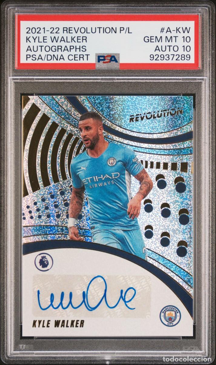 Cromos de f&uacute;tbol: Kyle Walker Manchester City Panini Revolution 2021 22 AUTO 10 PSA 10
