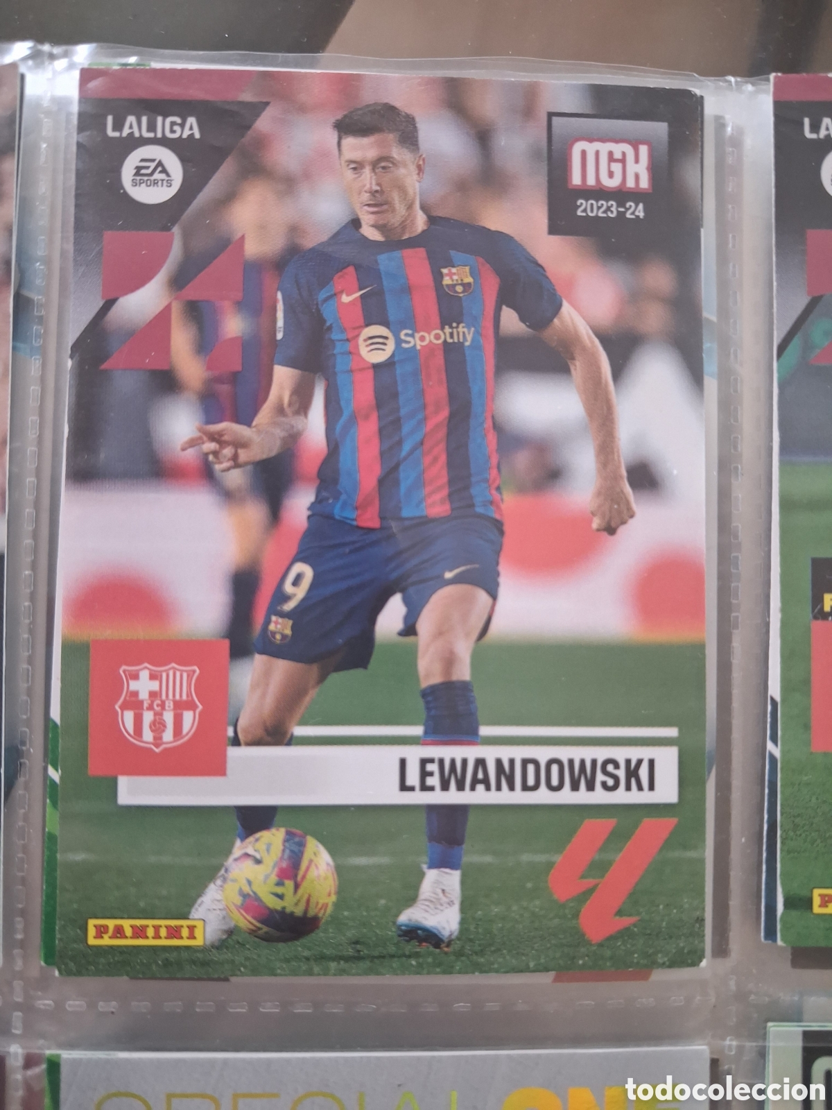 Cromos de f&uacute;tbol: Megacracks 2023 2024 Panini 97 Ara&uacute;jo - FC Barcelona