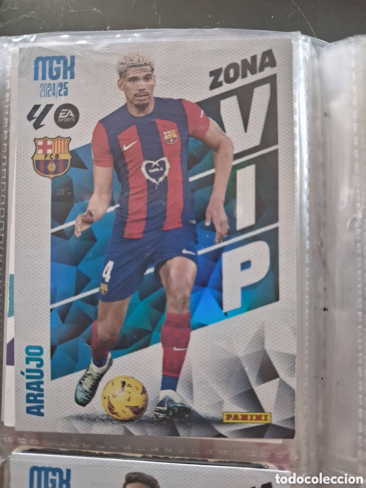 Fu&szlig;ball-Sticker: CARD MEGACRACKS TEMPORADA 24/25: ZONA VIP ARA&Uacute;JO, N&deg; 388