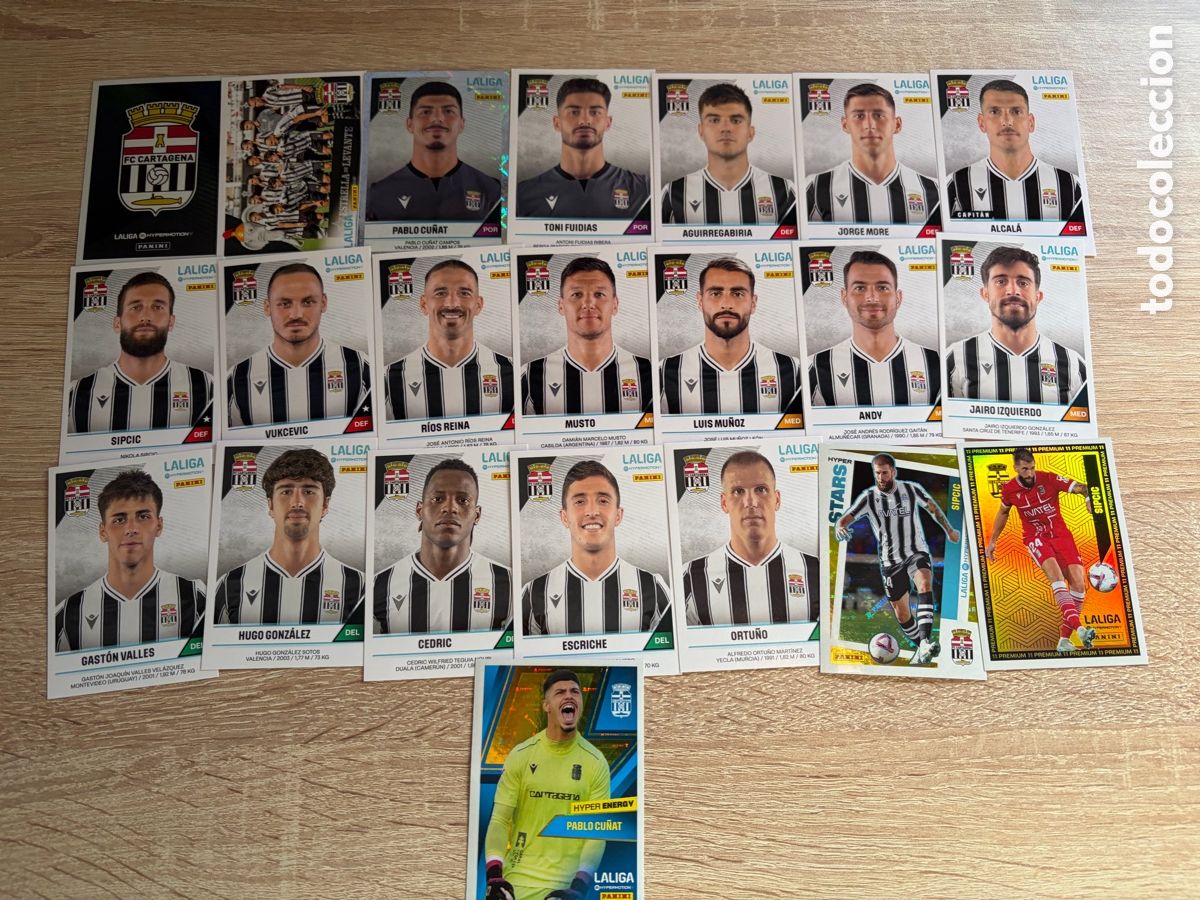 Fu&szlig;ball-Sticker: CARTAGENA SET CASI COMPLETO PREMIUM 11 LIGA HYPERMOTION SEGUNDA DIVISI&Oacute;N 2024 2025 24 25 PANINI