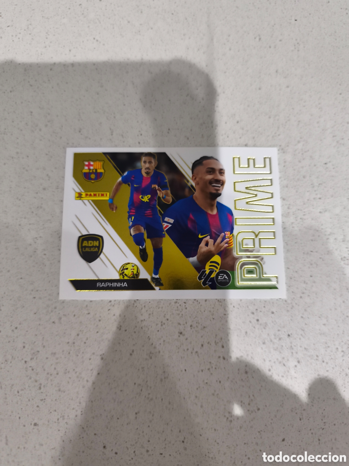 Fu&szlig;ball-Sticker: CROMO N&Uacute;MERO 13 ADN LA LIGA PRIME RAPHINHA FC BARCELONA. LIGA ESTE 26/27. PANINI.