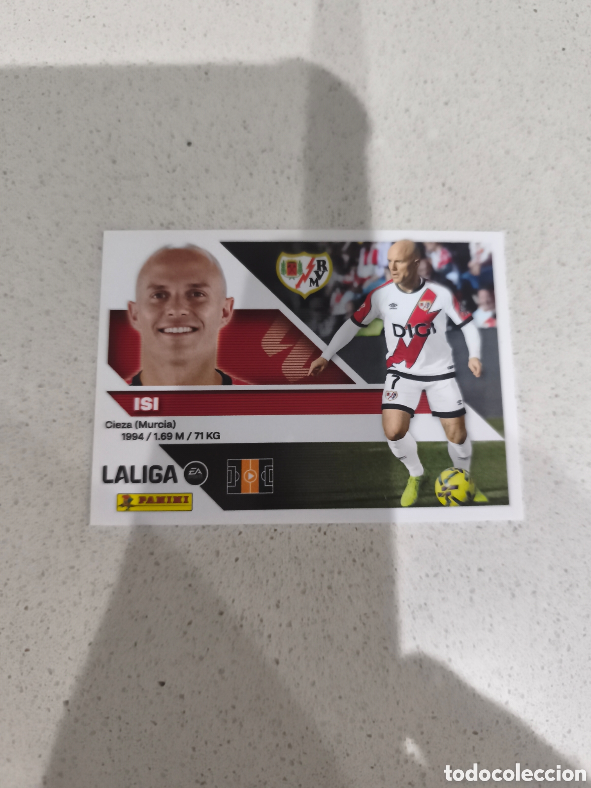 Cromos de f&uacute;tbol: CROMO N&Uacute;MERO 15 ISI RAYO VALLECANO. LIGA ESTE 26/27. PANINI.