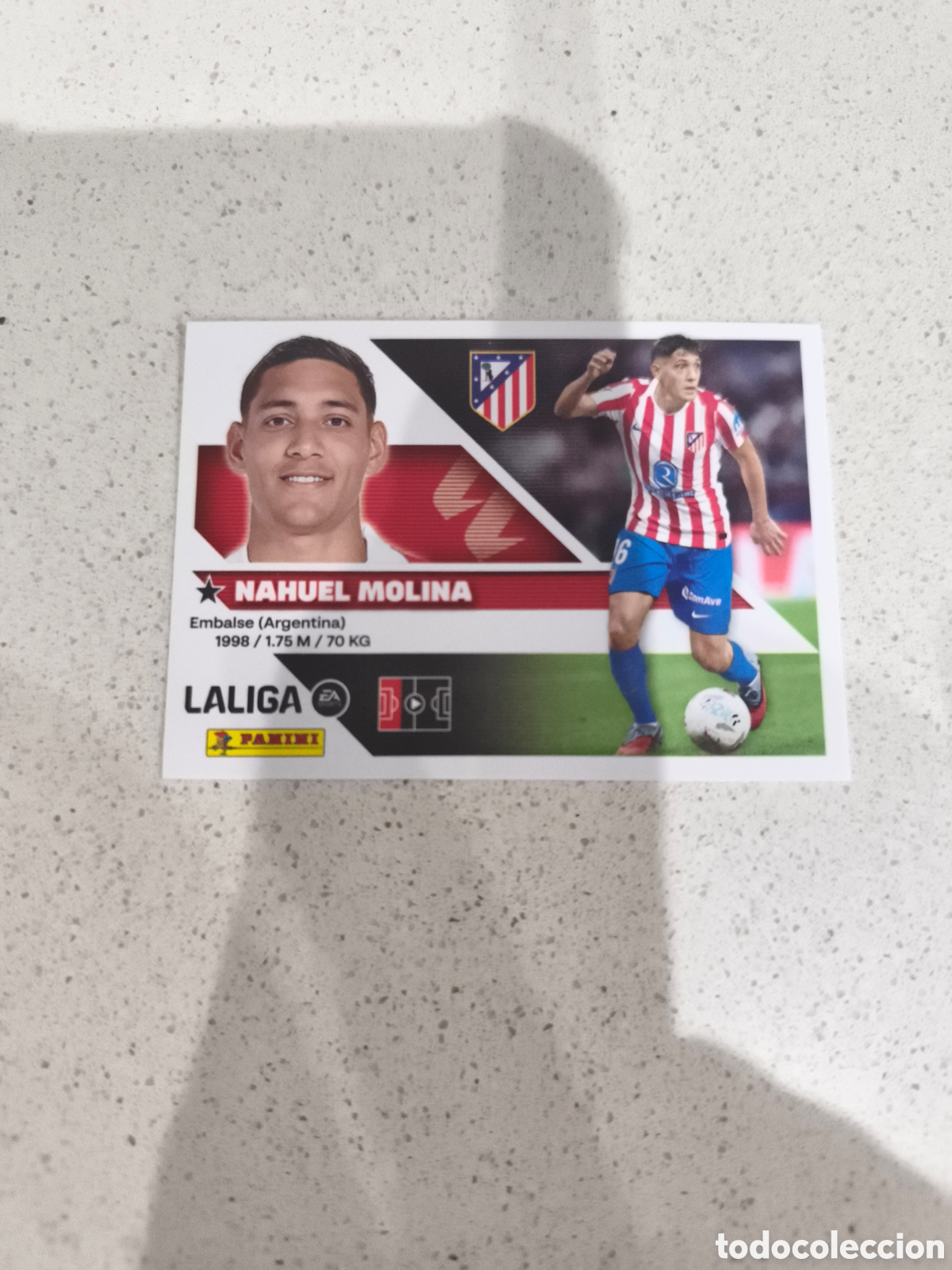 Cromos de f&uacute;tbol: CROMO N&Uacute;MERO 6 NAHUEL MOLINA ATL&Eacute;TICO DE MADRID. LIGA ESTE 26/27. PANINI.