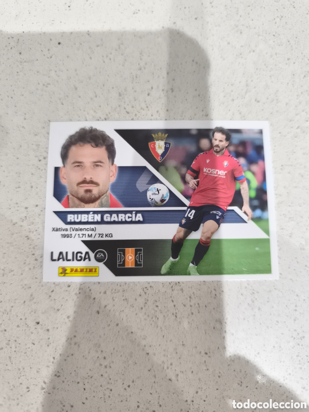 Cromos de f&uacute;tbol: CROMO N&Uacute;MERO 14 RA&Uacute;L GARC&Iacute;A OSASUNA. LIGA ESTE 26/27. PANINI.
