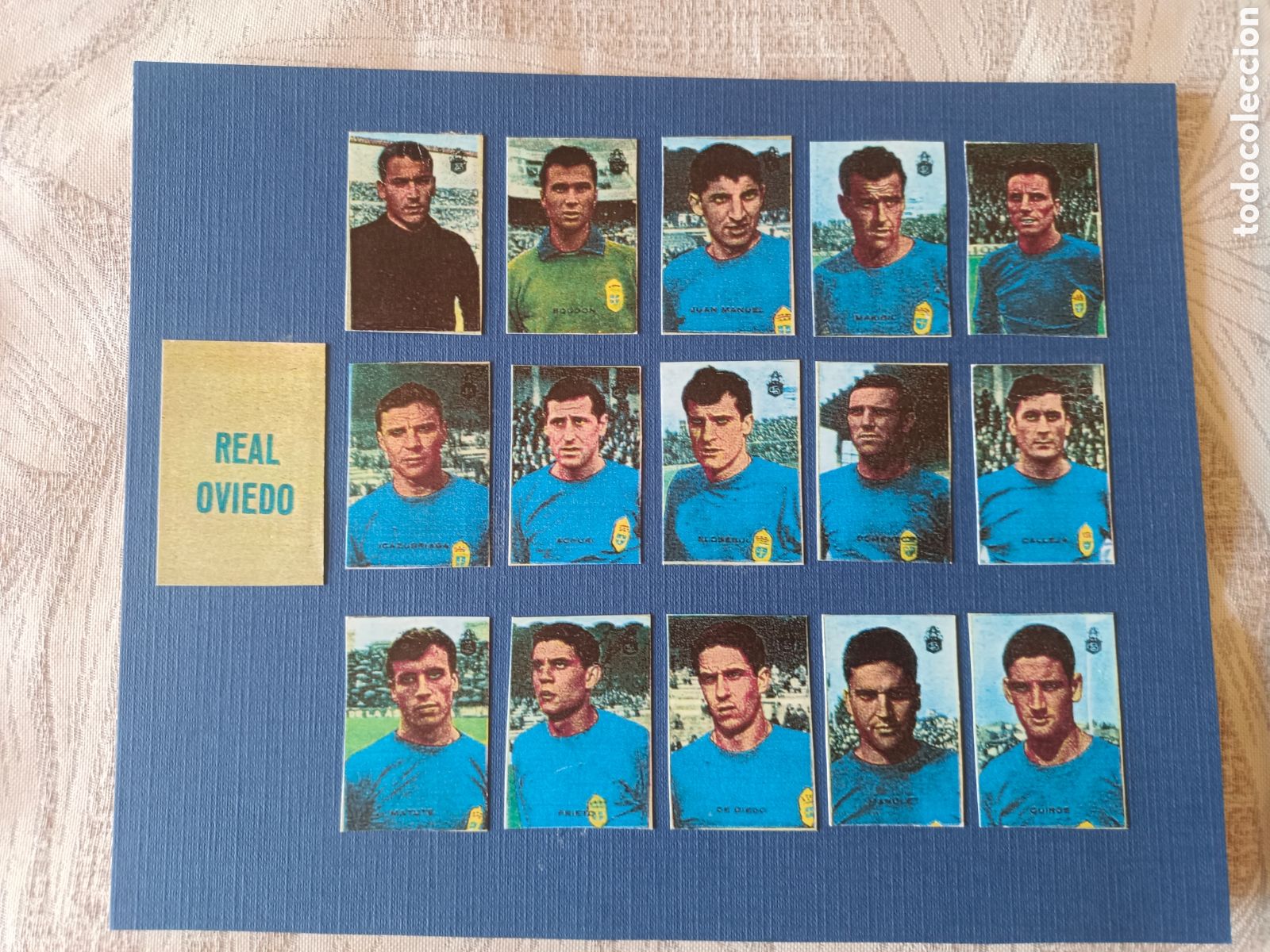 Cromos de f&uacute;tbol: LAMINA FASCIMIL CHOBIL 1966 REAL OVIEDO CON 15 CROMOS
