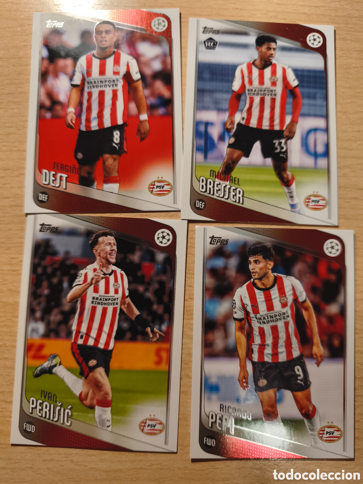 Fu&szlig;ball-Sticker: LOTE 4 CARTAS PSV EINDHOVEN TOPPS UCC FLAGSHIP 2025 2026 DEST PERISIC PEPI BRESSER 25 26