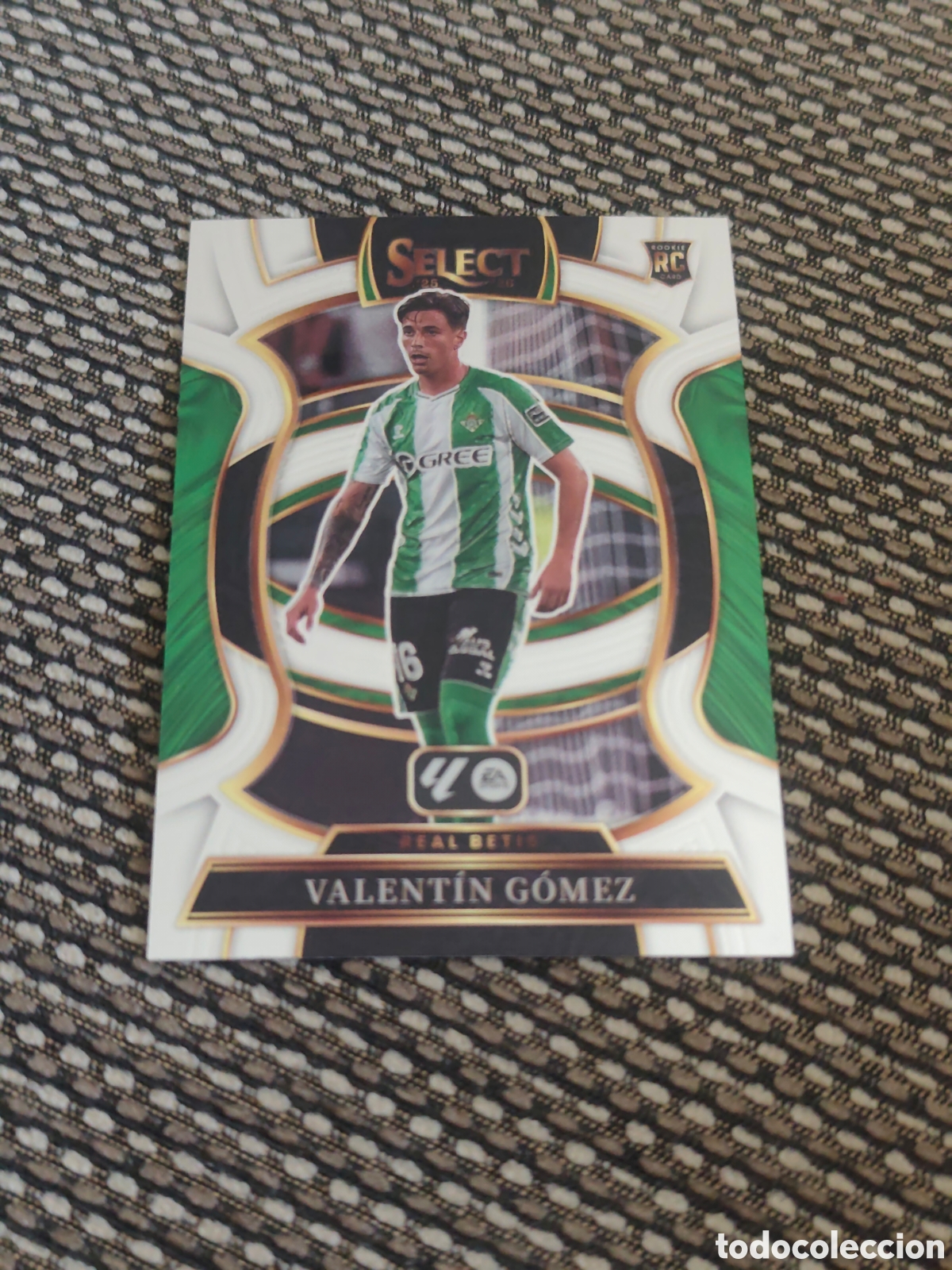 Football Stickers: 26 VALENT&Iacute;N G&Oacute;MEZ REAL BETIS TERRACE SELECT LA LIGA SOCCER 2025 2026