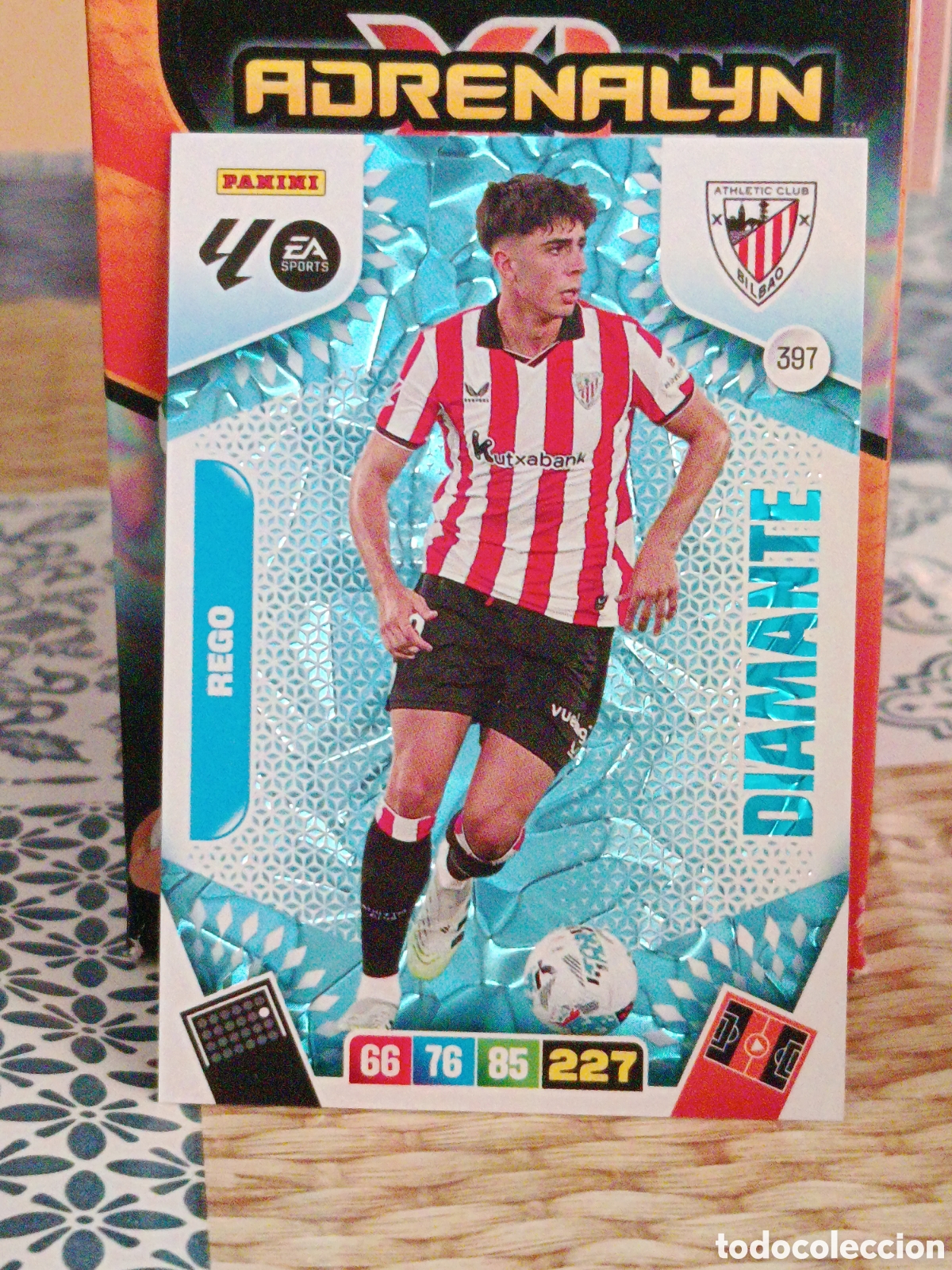 Fu&szlig;ball-Sticker: REGO ATHLETIC CLUB BILBAO DIAMANTE N&ordm; 397 LIGA ADRENALYN 25 26 2025 2026 PANINI