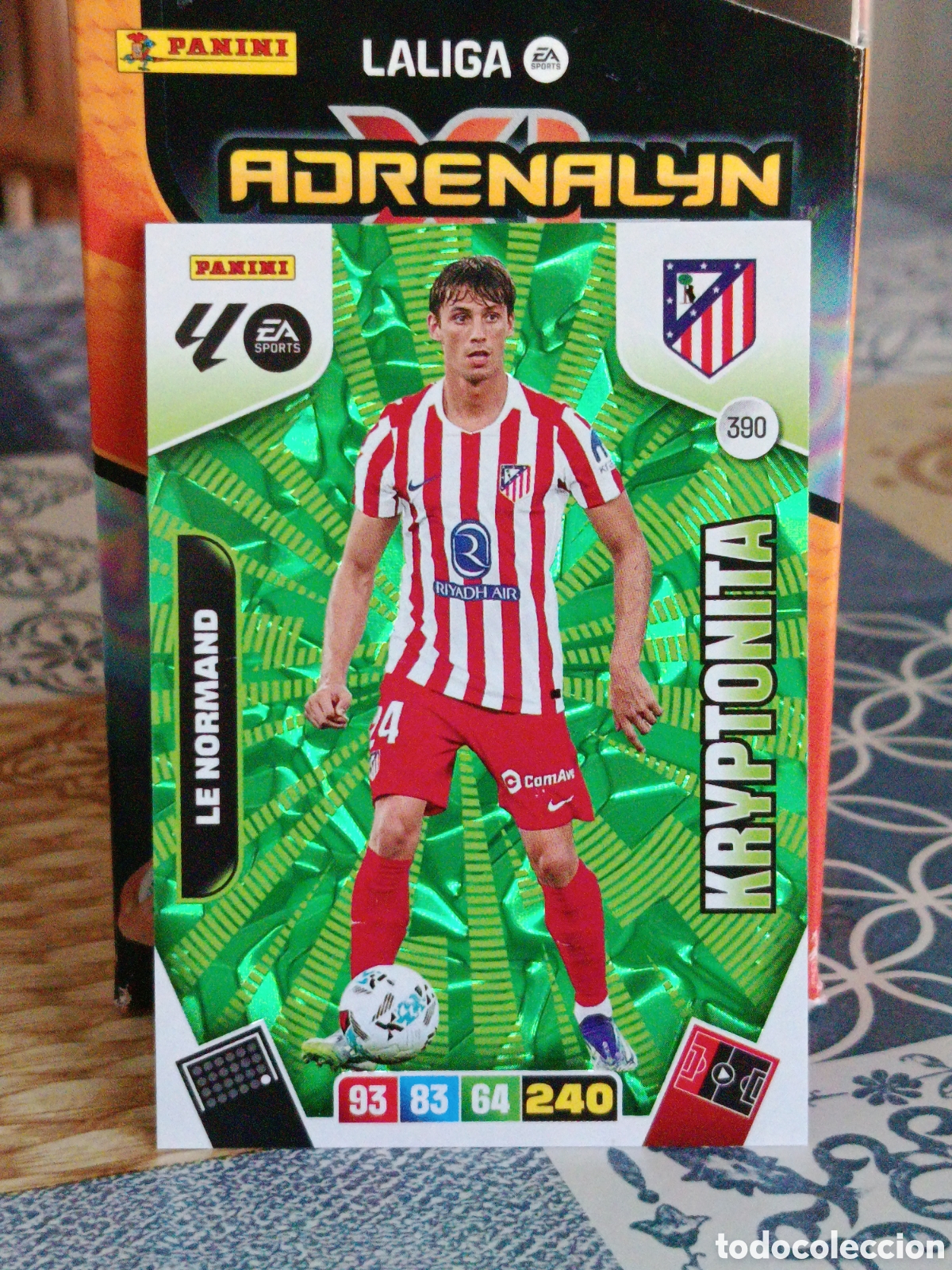 Figurine di Calcio: LE NORMAND ATLETICO DE MADRID KRYPTONITA N&ordm; 390 LIGA ADRENALYN 25 26 2025 2026 PANINI