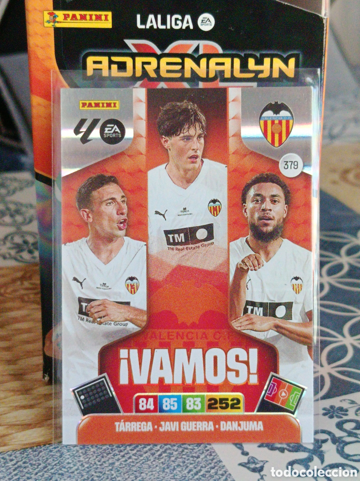 Cartes &agrave; collectionner de Football: TARREGA JAVI GUERRA DANJUMA VALENCIA VAMOS N&ordm; 379 LIGA ADRENALYN 25 26 2025 2026 PANINI