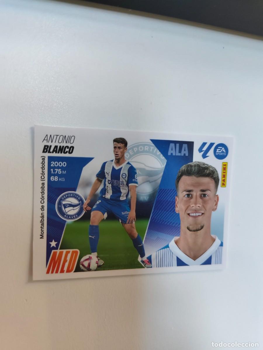 Cromos de Futebol: 14 ESTE LA LIGA 25 26 BLANCO (14) DEPORTIVO ALAV&Eacute;S LALIGA PANINI 2025 2026