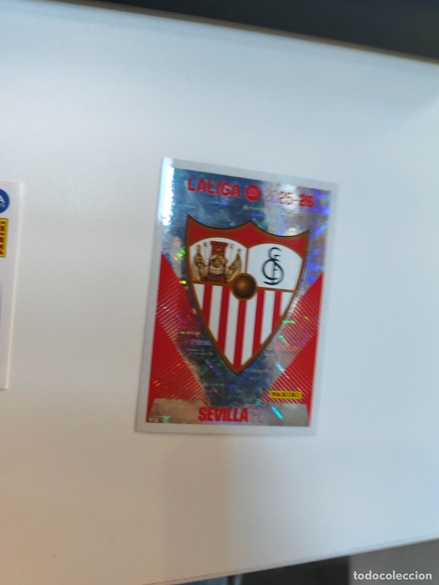 Cromos de f&uacute;tbol: ESTE LA LIGA 25 26 ESCUDO (1) SEVILLA FC LALIGA PANINI 2025 2026