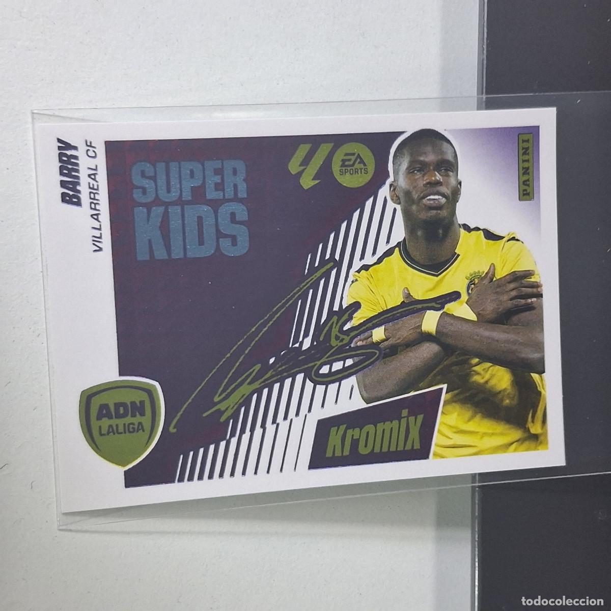 Fu&szlig;ball-Sticker: D3 K4 BARRY VILLARREAL ADN SUPER KIDS KROMIX FIRMA LIGA ESTE 2025 2026 25 26 PANINI STICKERS CROMOS