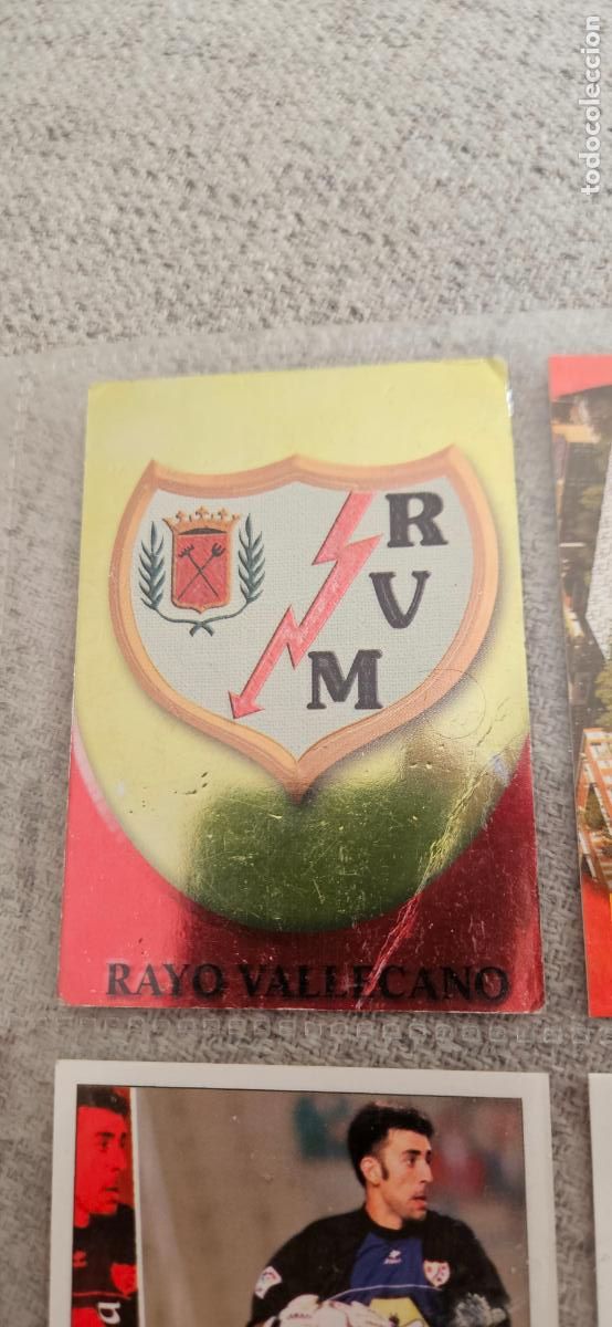 Figurine di Calcio: Escudo - Rayo Vallecano - 271 - Mundicromo 02 03 - 2002 2003 - Trading Card