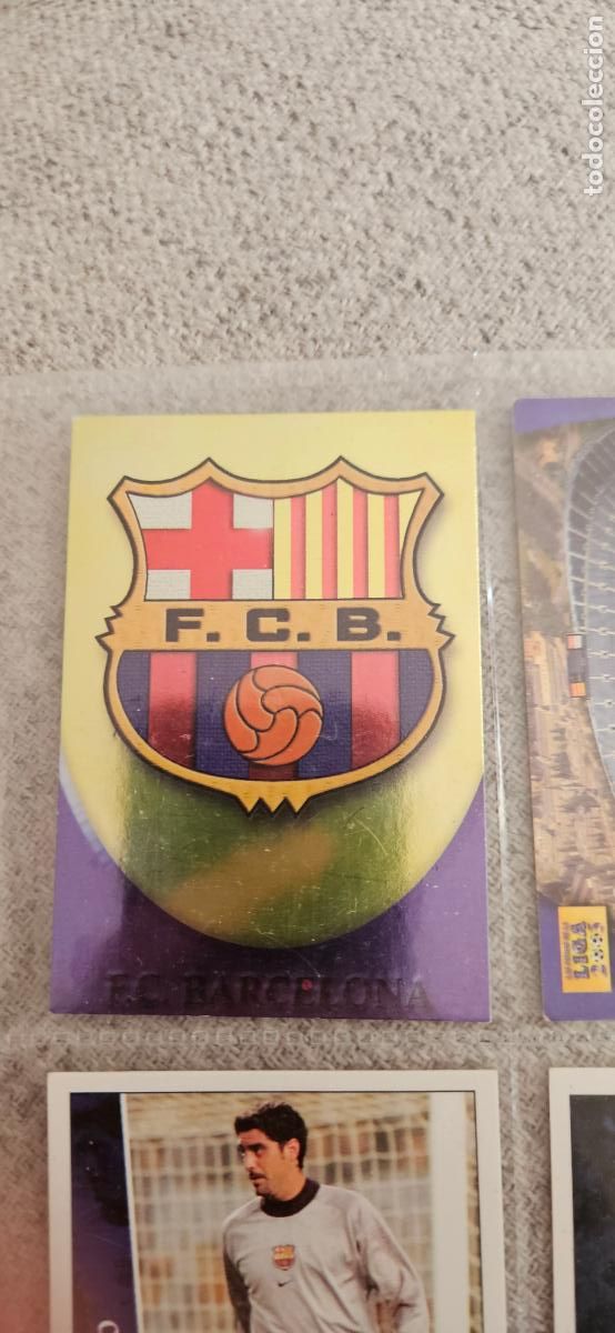 Figurine di Calcio: Escudo - Barcelona - 82 - Mundicromo 02 03 - 2002 2003 - Trading Card