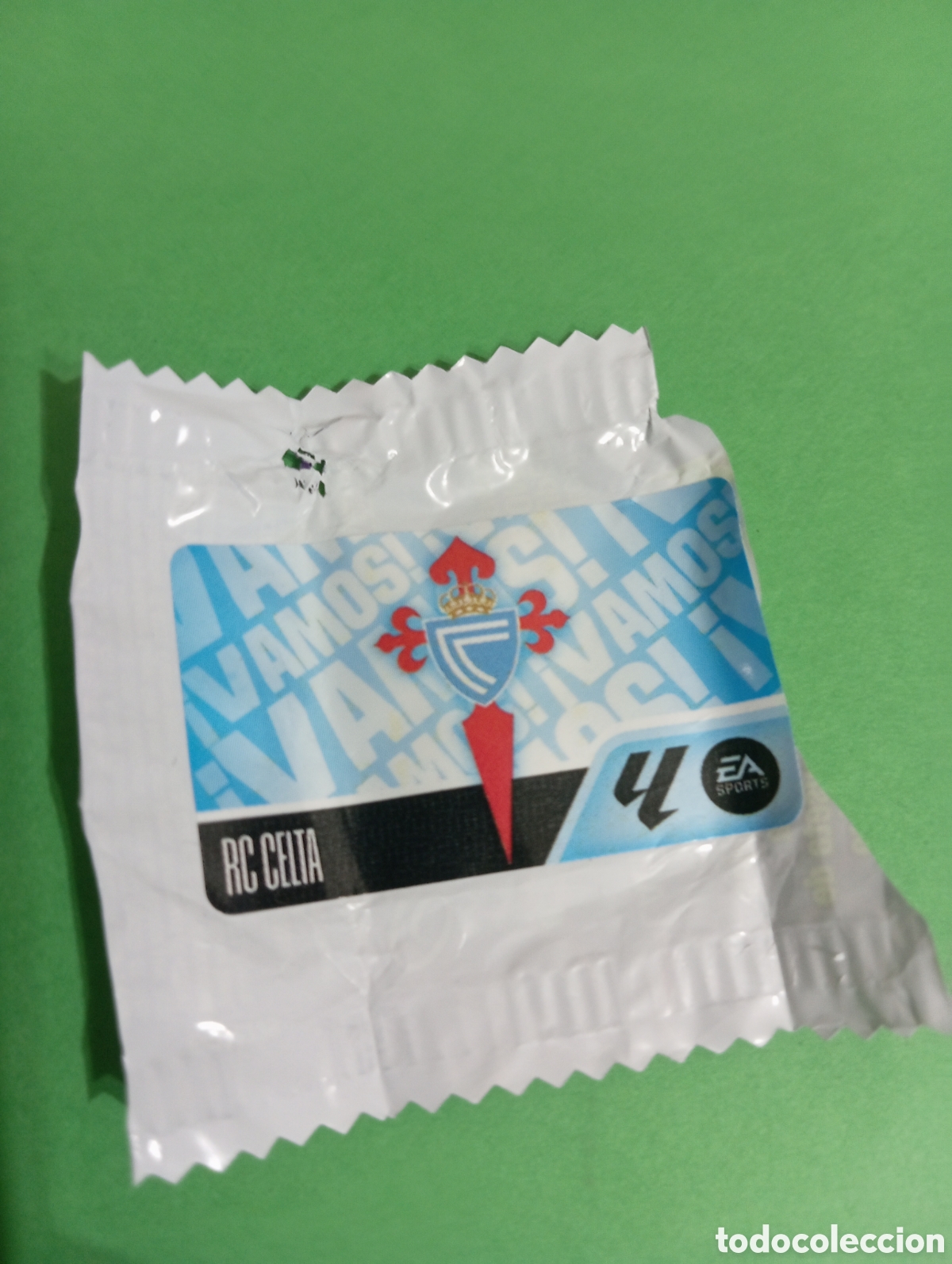 Cromos de f&uacute;tbol: Escudo del Celta de Vigo / PANINI LIGA ESTE CHICLE LIGA 2026/2027