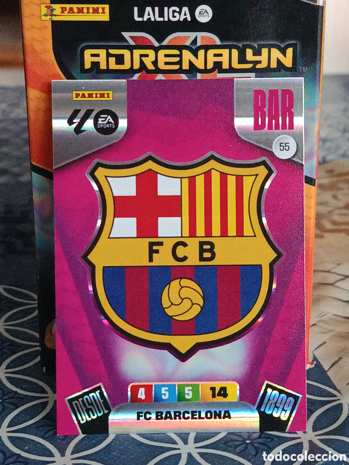 Fu&szlig;ball-Sticker: ESCUDO FC BARCELONA BAR&Ccedil;A N&ordm; 55 LIGA ADRENALYN 25 26 2025 2026 PANINI