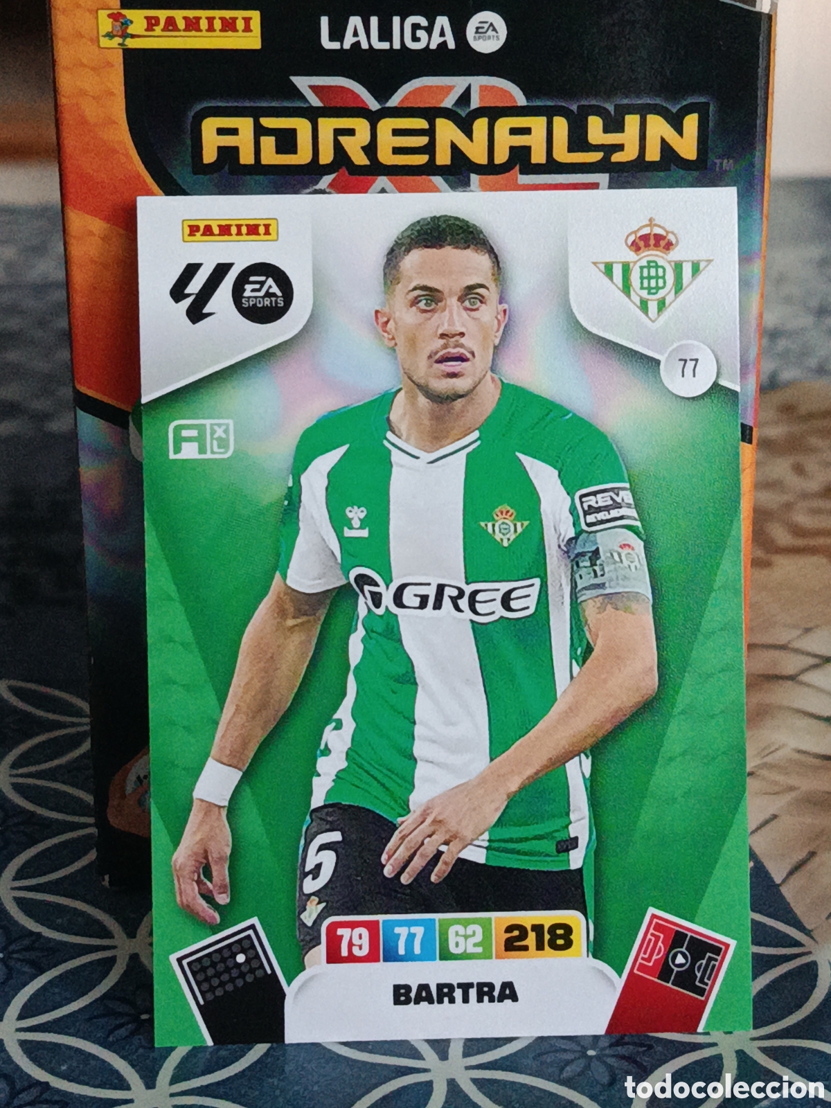Fu&szlig;ball-Sticker: BARTRA BETIS FC N&ordm; 77 LIGA ADRENALYN 25 26 2025 2026 PANINI
