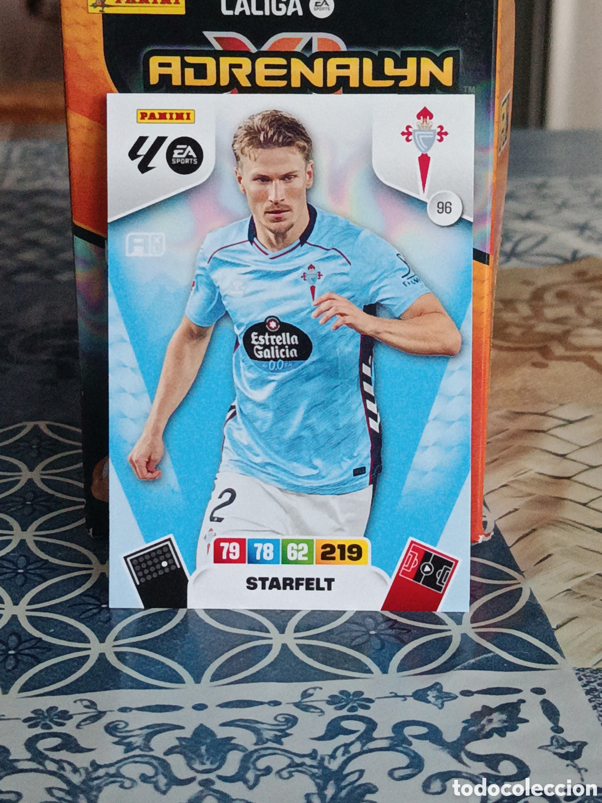 Fu&szlig;ball-Sticker: STARFELT CELTA N&ordm; 96 LIGA ADRENALYN 25 26 2025 2026 PANINI