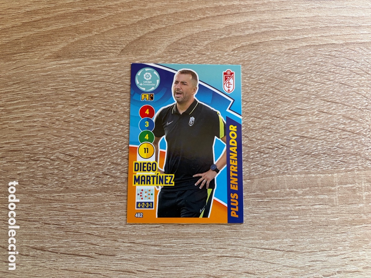 Fu&szlig;ball-Sticker: 482 DIEGO MART&Iacute;NEZ PLUS ENTRENADOR ADRENALYN XL 2020 2021 20 21 GRANADA
