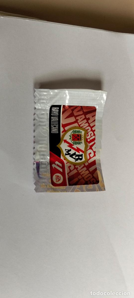 Cromos de f&uacute;tbol: CROMO CHICLE . LIGA ESTE 2026 - 27 ... ESCUDO RAYO -- LEER ANUNCIO.