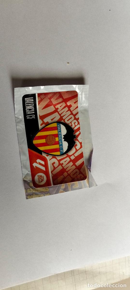 Cromos de f&uacute;tbol: CROMO CHICLE . LIGA ESTE 2026 - 27 ... ESCUDO VALENCIA -- LEER ANUNCIO.